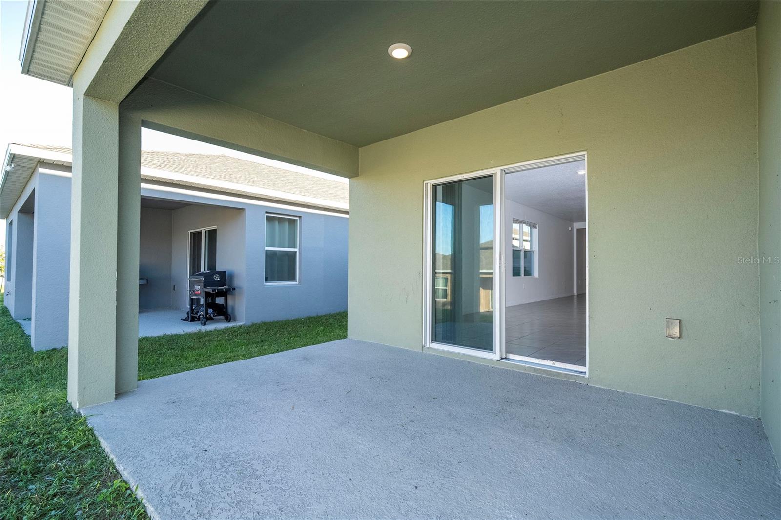 Image 68 of 83 For 2132 Desert Rose Drive