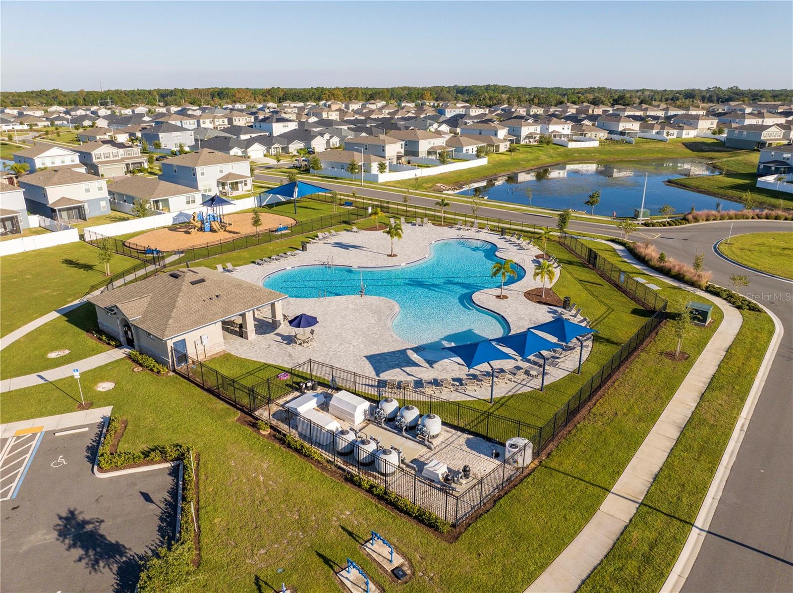 Image 81 of 83 For 2132 Desert Rose Drive