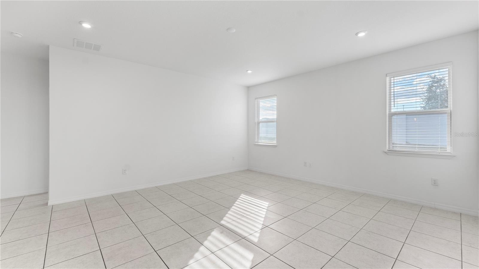 Image 11 of 30 For 1092 Patriot Loop