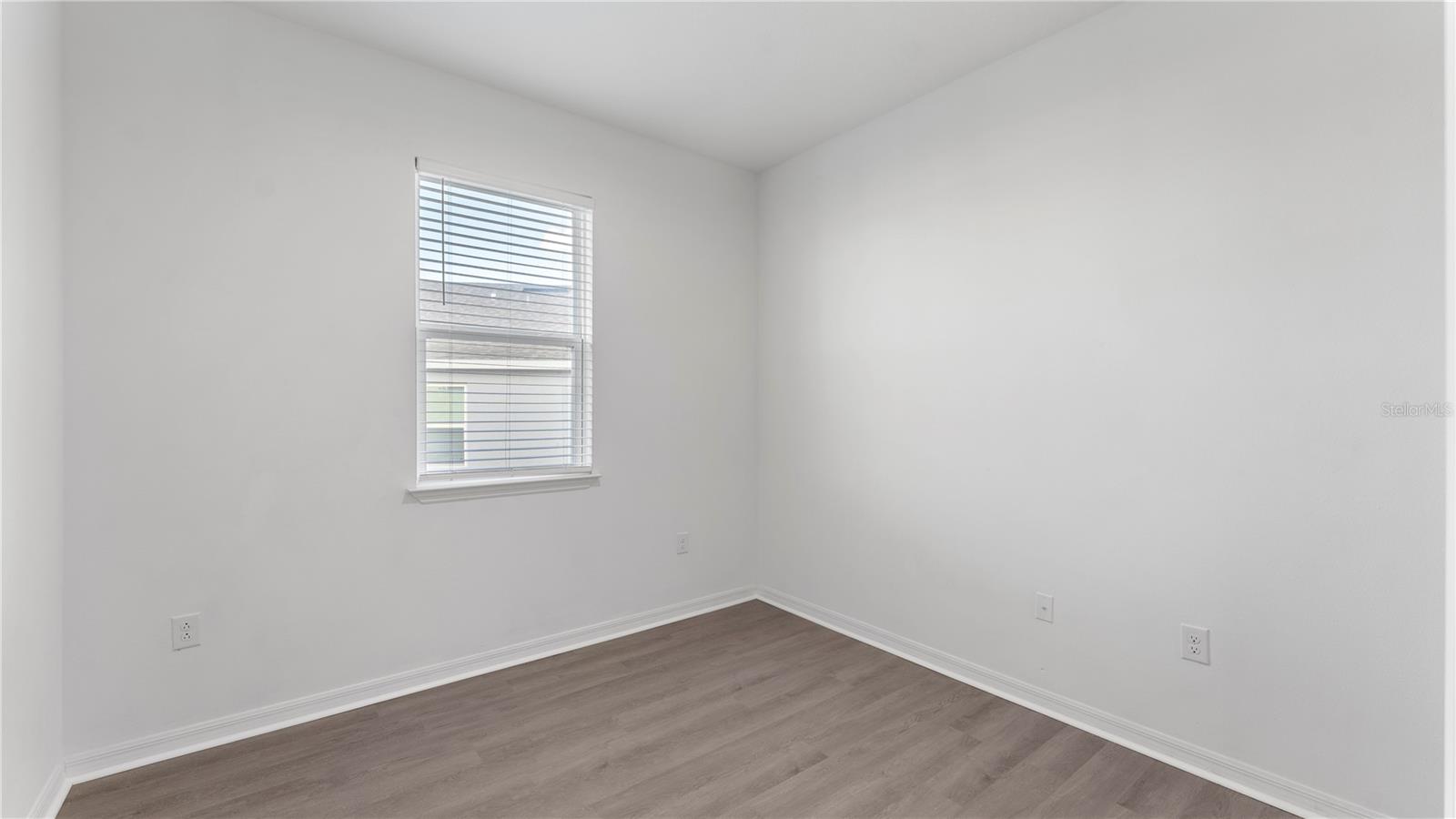 Image 17 of 30 For 1092 Patriot Loop