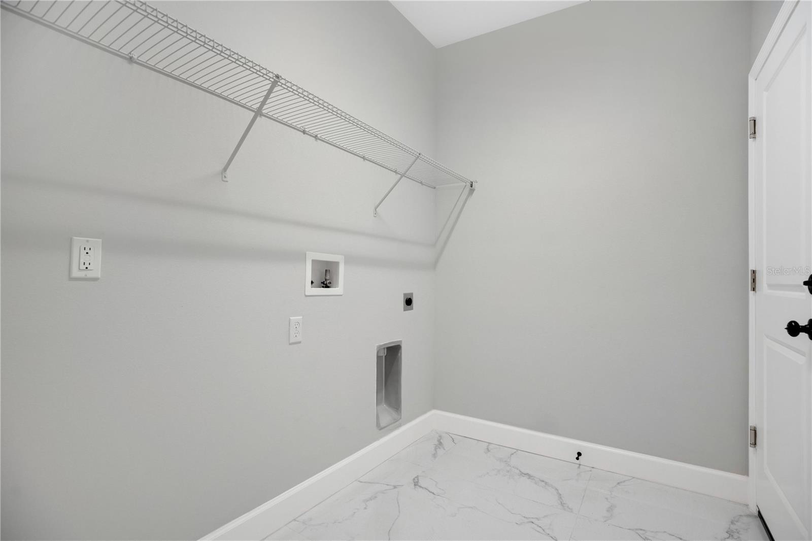 Image 20 of 28 For 1132 Morse Street