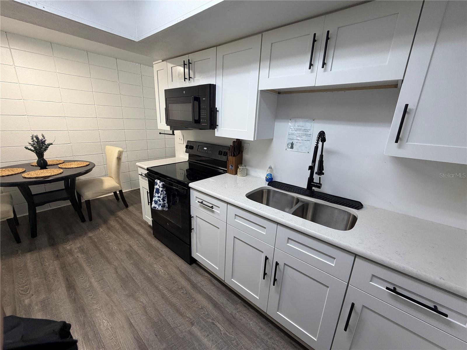 Image 4 of 11 For 15219 Westminister Avenue B