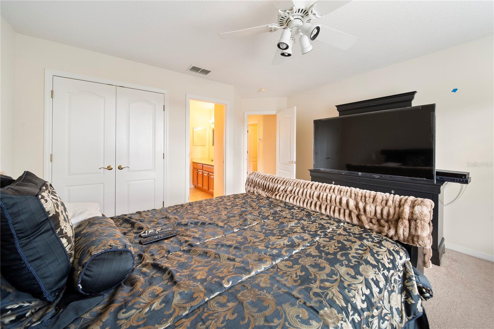 Image 31 of 50 For 10460 Wiscane Avenue