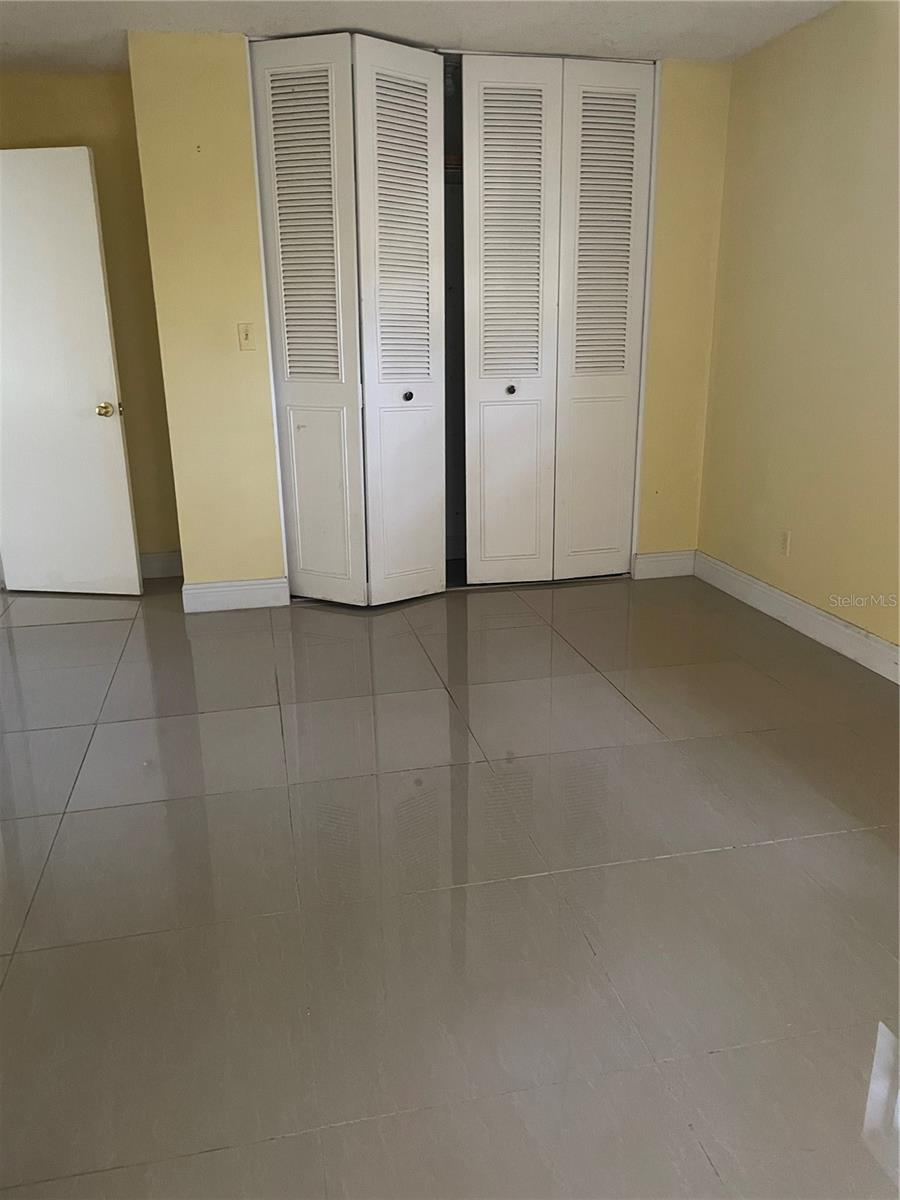 Image 5 of 6 For 7352 Balboa Drive 7352