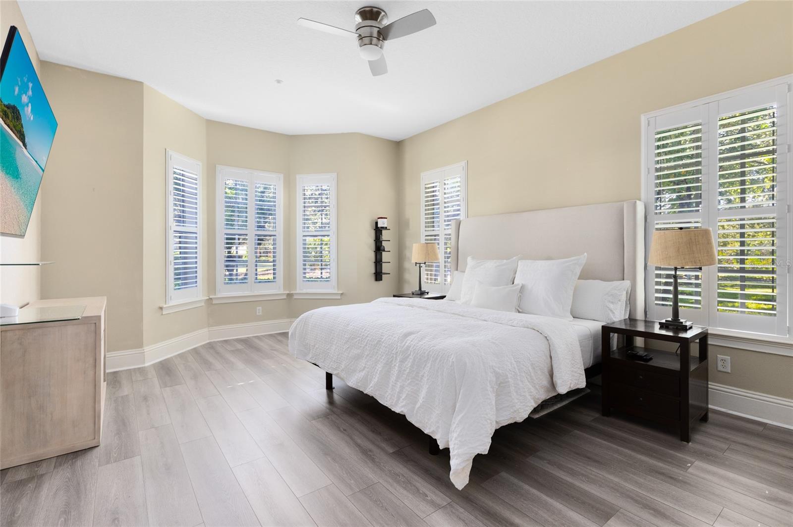 Image 13 of 51 For 9598 Pine Lily Street