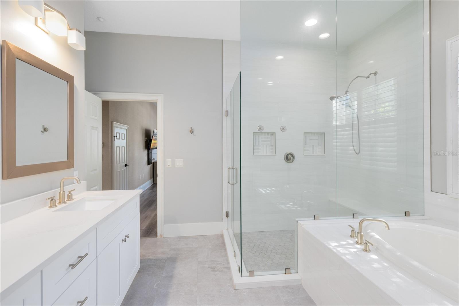 Image 15 of 51 For 9598 Pine Lily Street