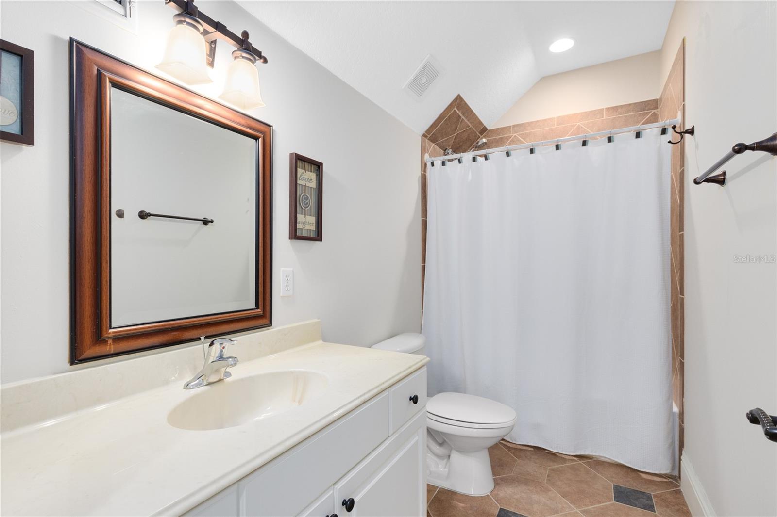 Image 33 of 51 For 9598 Pine Lily Street