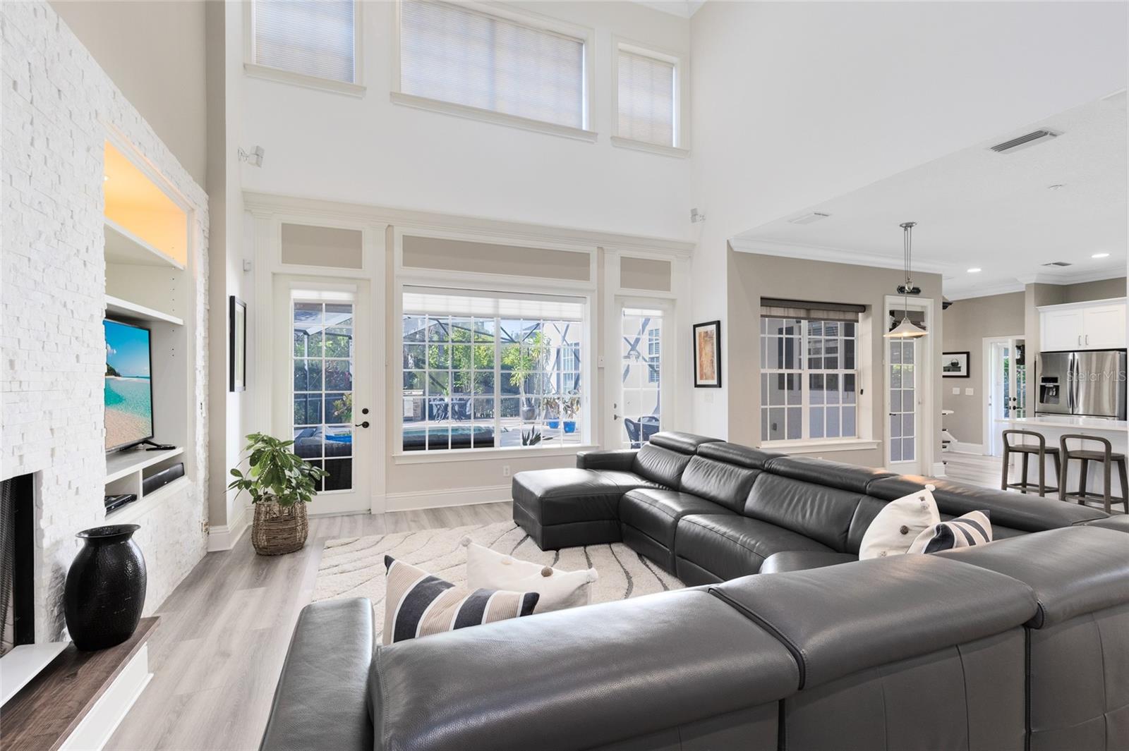 Image 8 of 51 For 9598 Pine Lily Street