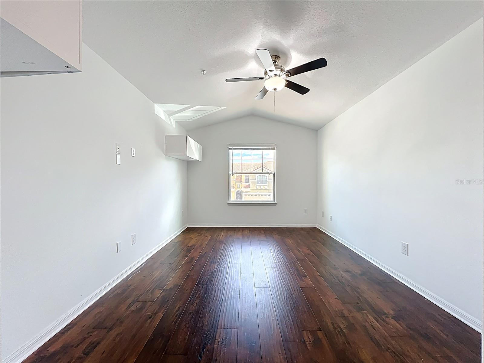 Image 27 of 61 For 4886 Matteo Trail