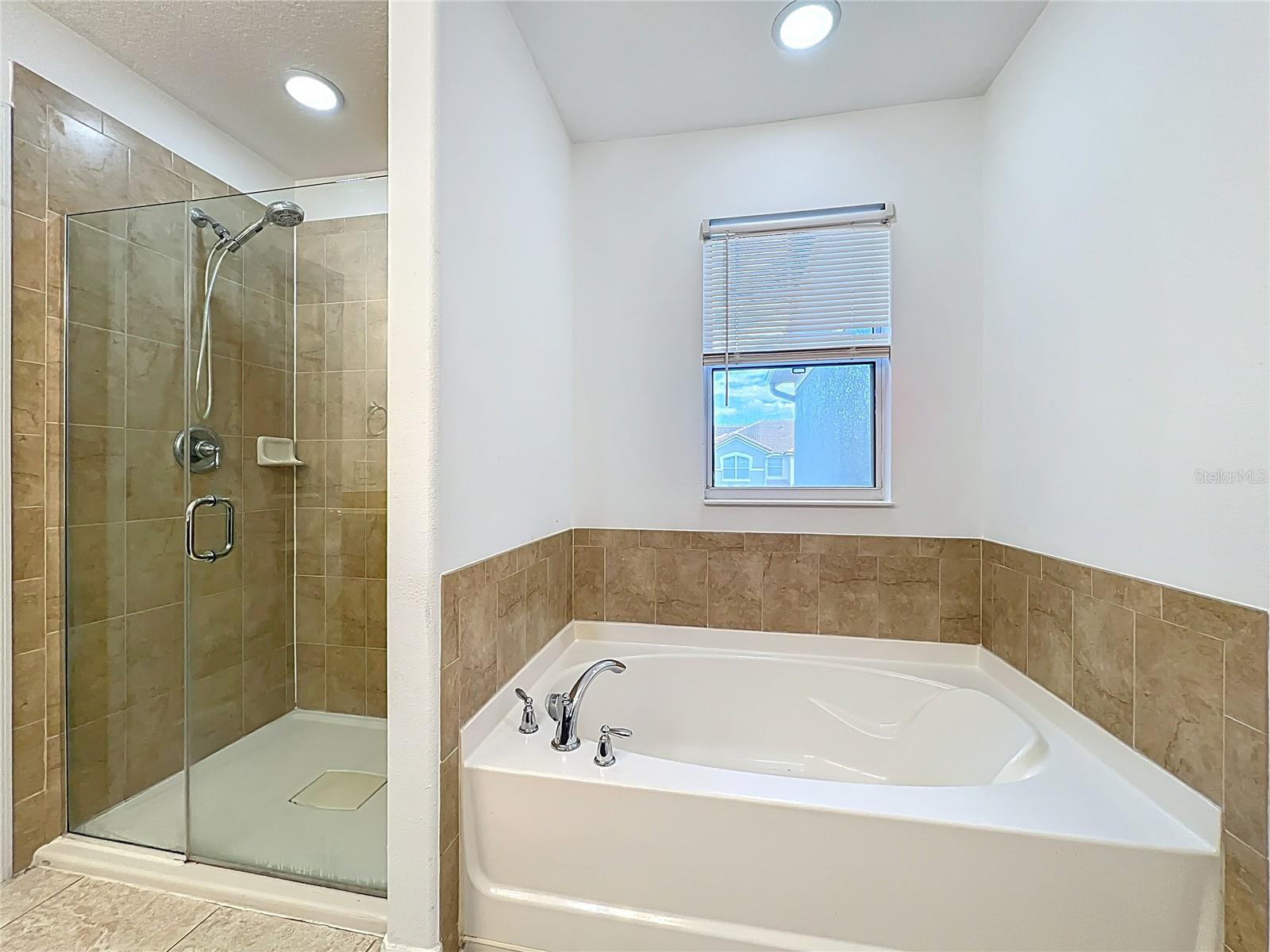 Image 30 of 61 For 4886 Matteo Trail