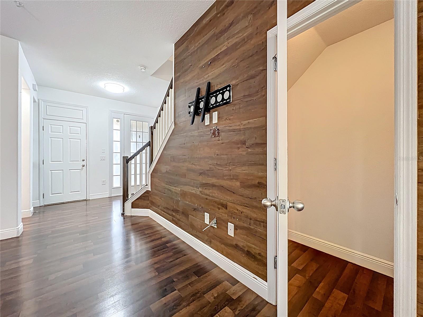 Image 8 of 61 For 4886 Matteo Trail