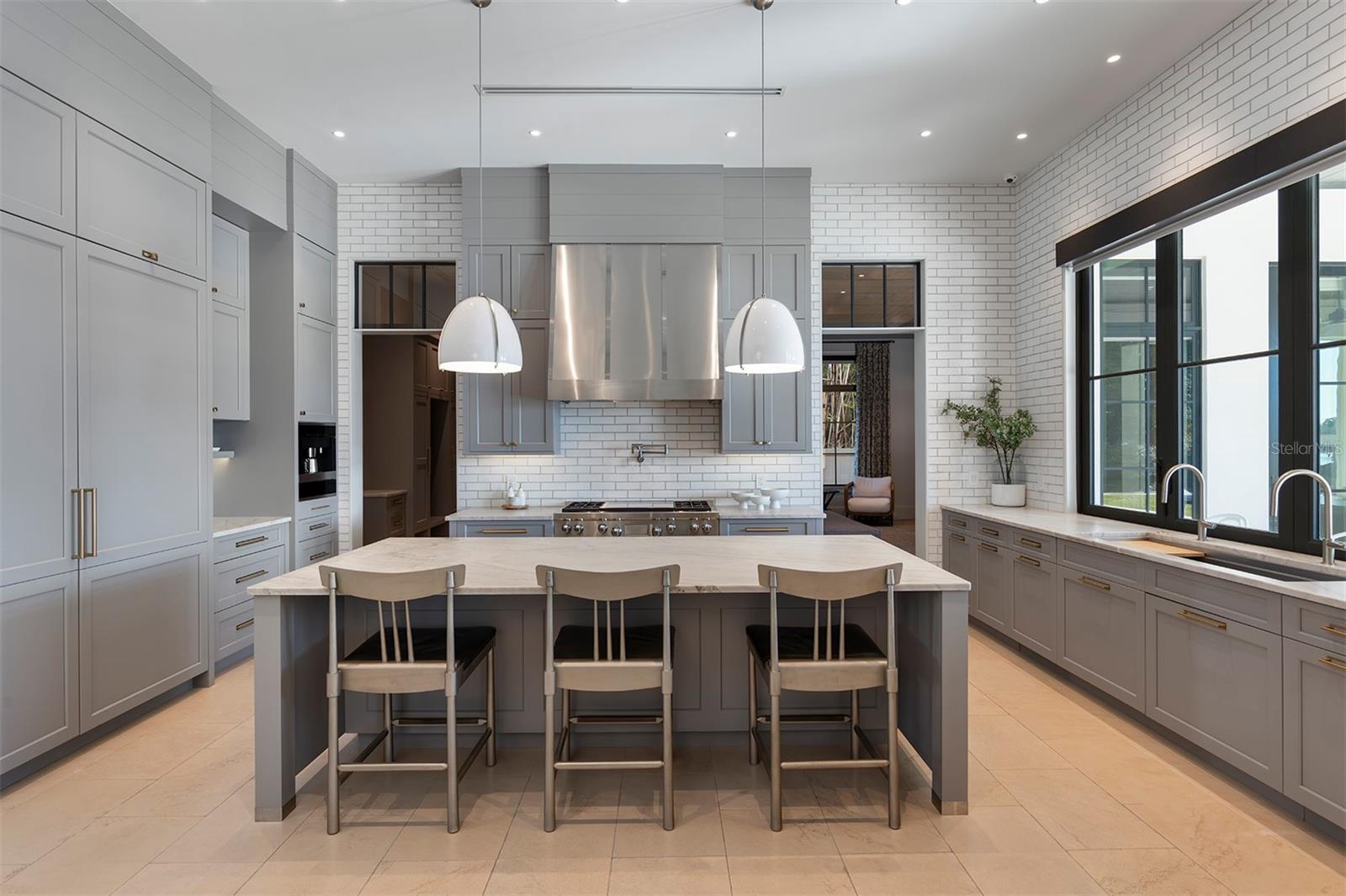 Image 11 of 47 For 1920 Lakeside Drive