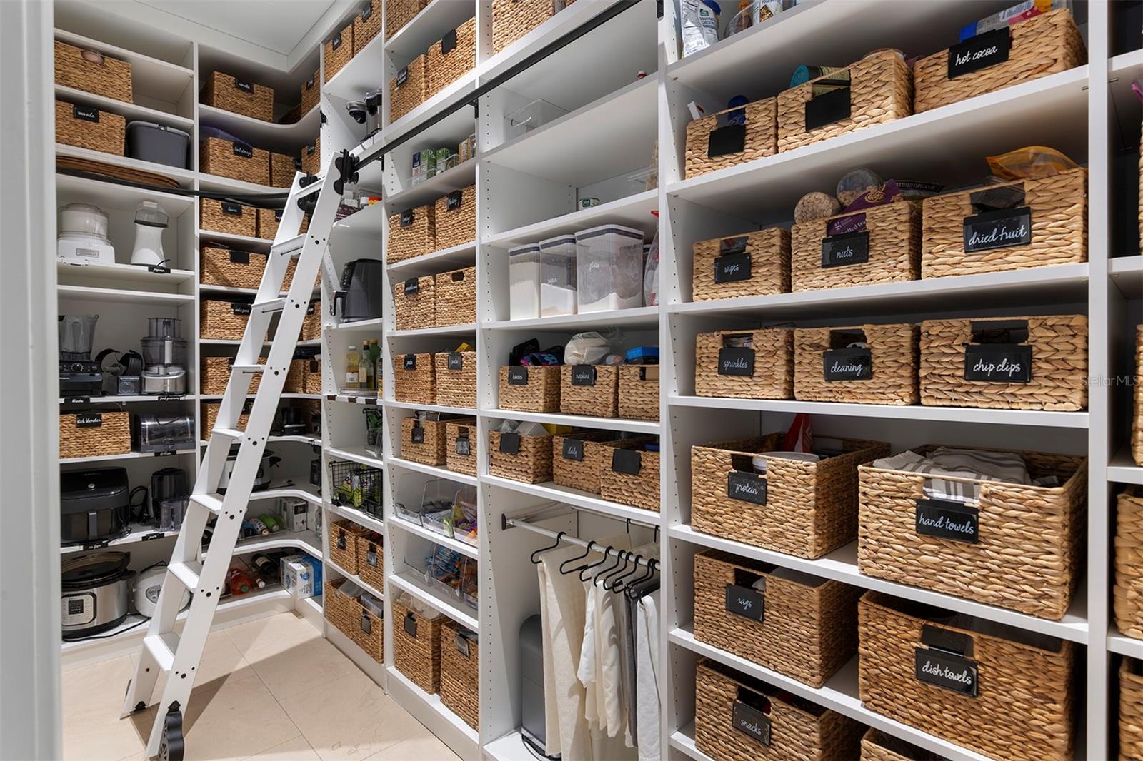 Image 14 of 47 For 1920 Lakeside Drive