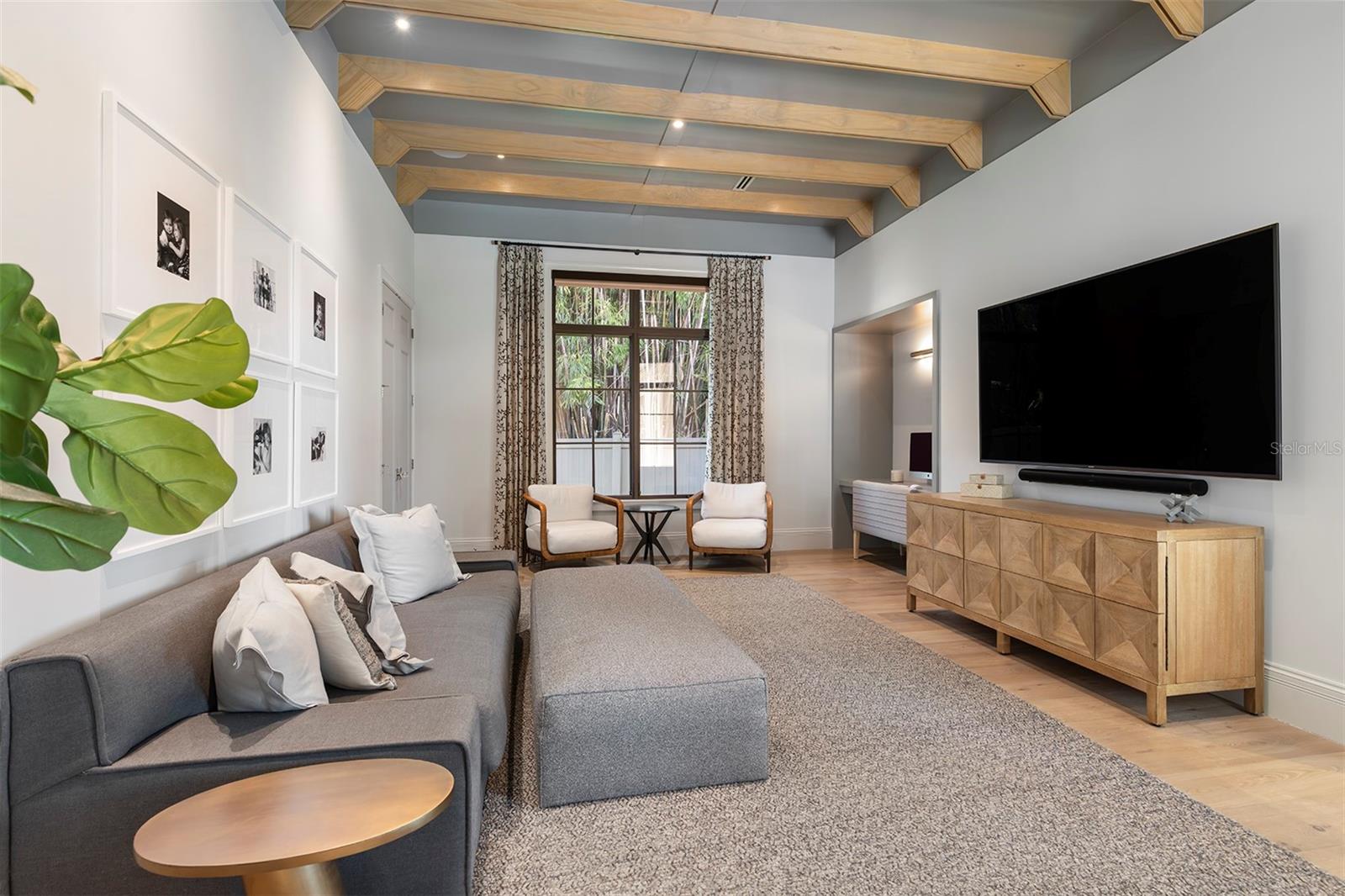 Image 15 of 47 For 1920 Lakeside Drive