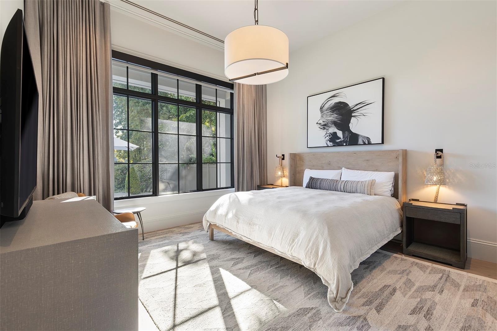 Image 19 of 47 For 1920 Lakeside Drive