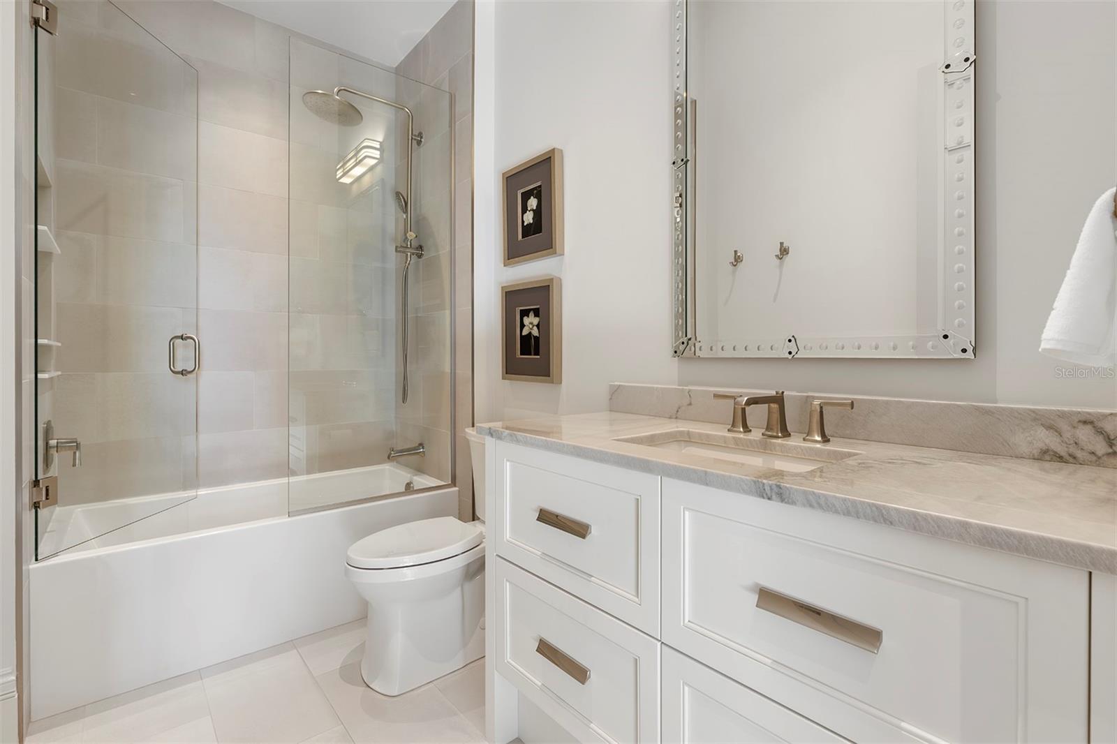 Image 20 of 47 For 1920 Lakeside Drive