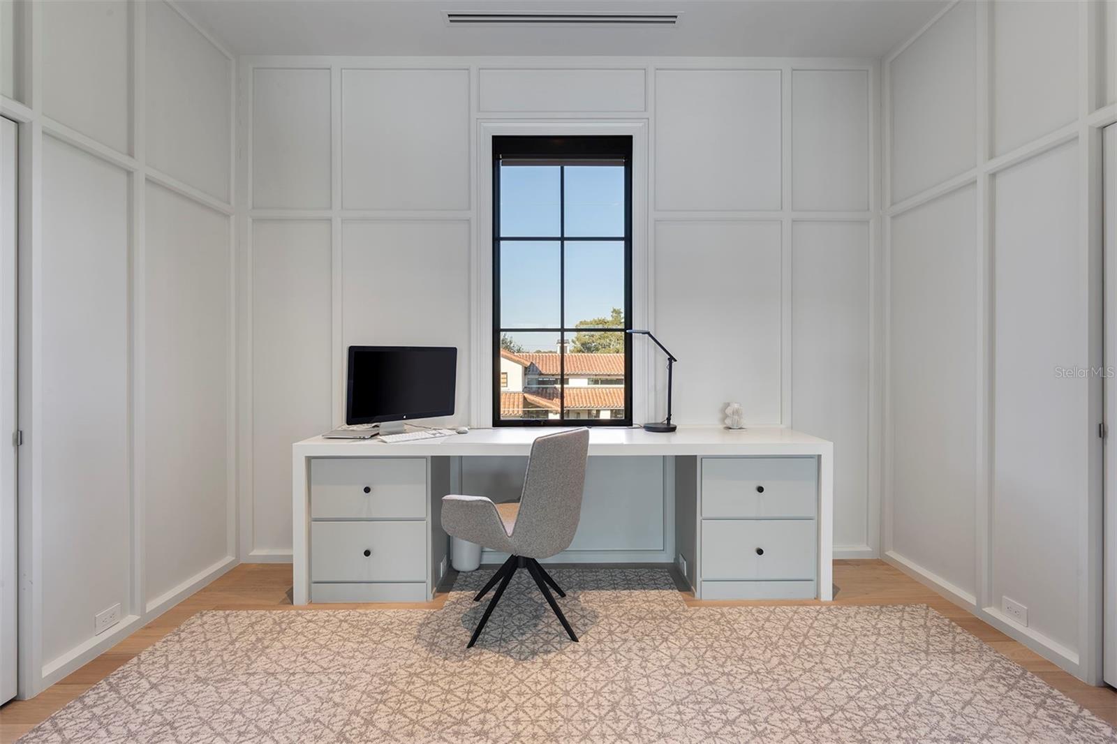 Image 30 of 47 For 1920 Lakeside Drive