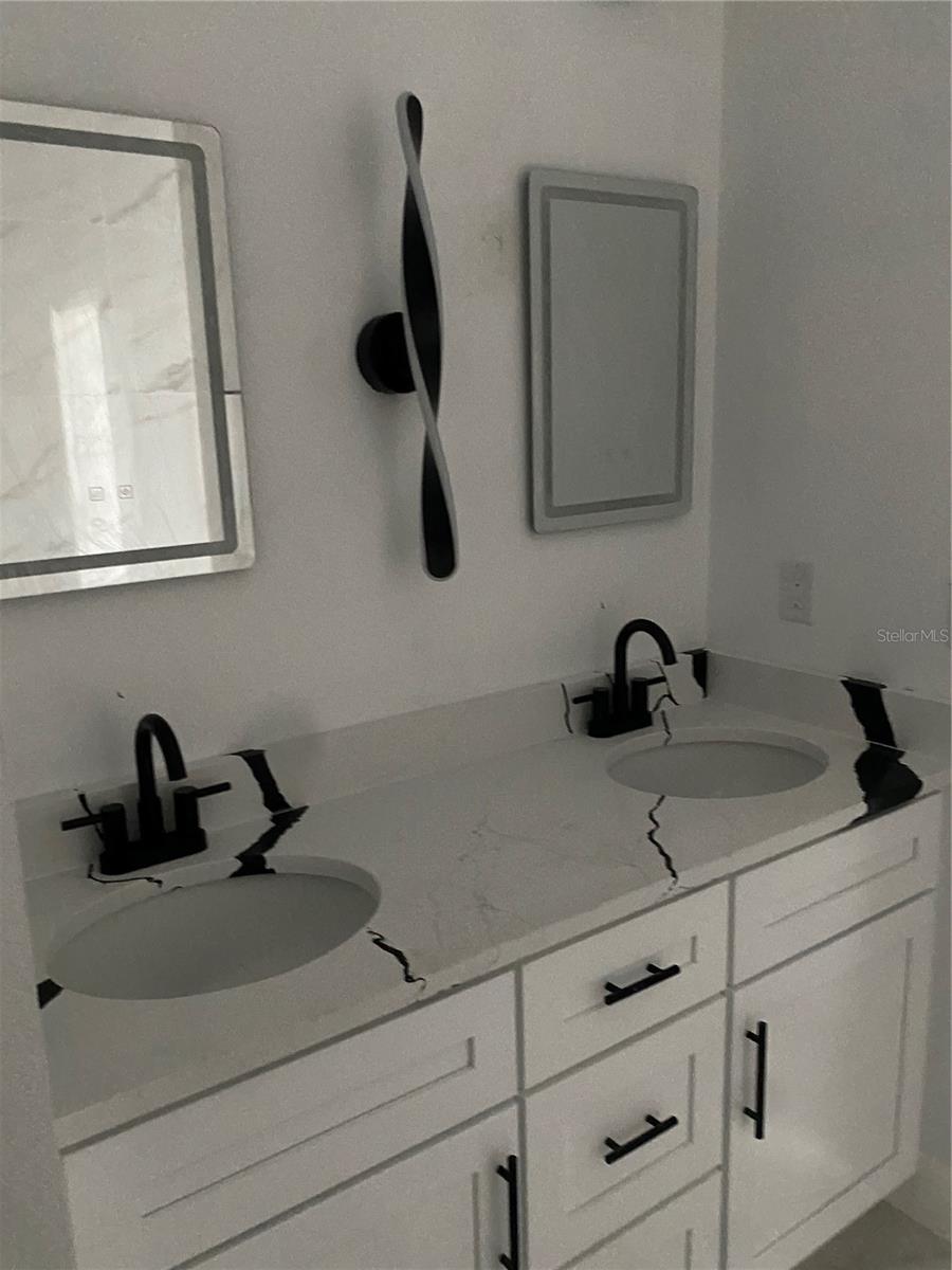 Image 3 of 8 For 2271 Conway Drive