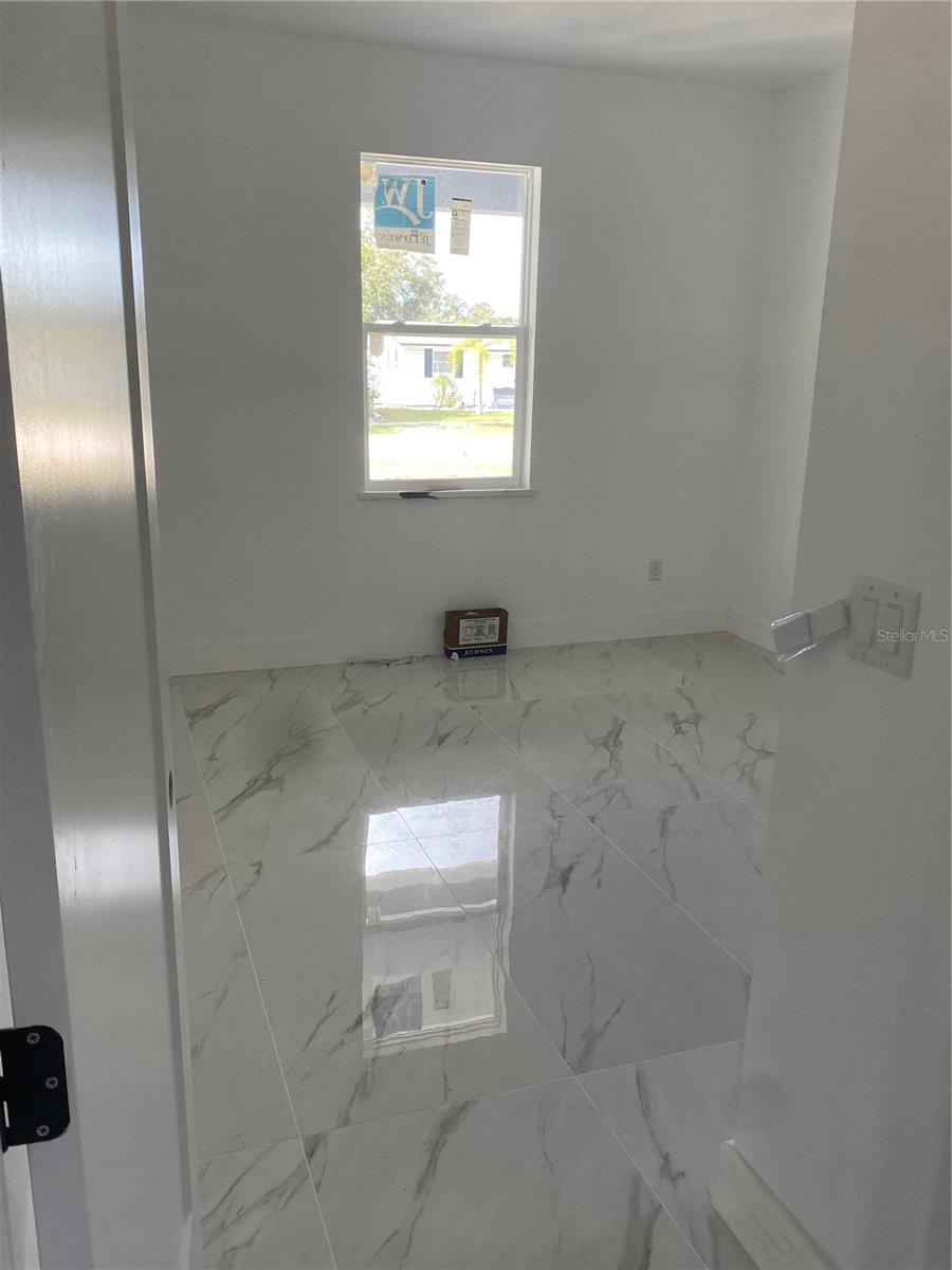 Image 6 of 8 For 2271 Conway Drive