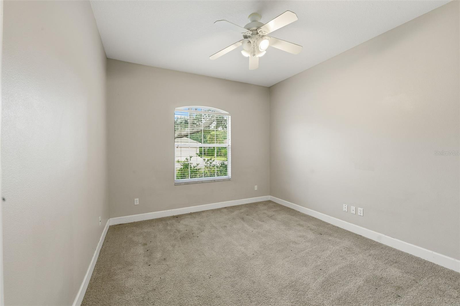 Image 17 of 36 For 609 Renner Road