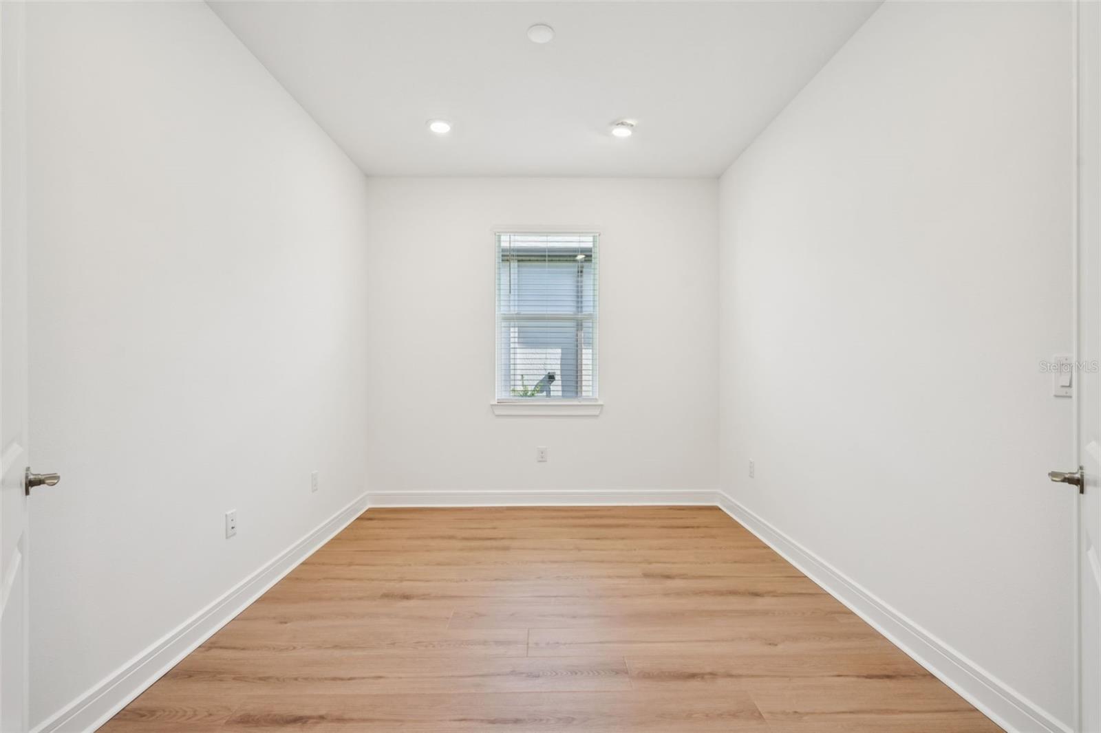 Image 19 of 29 For 5236 88th Circle