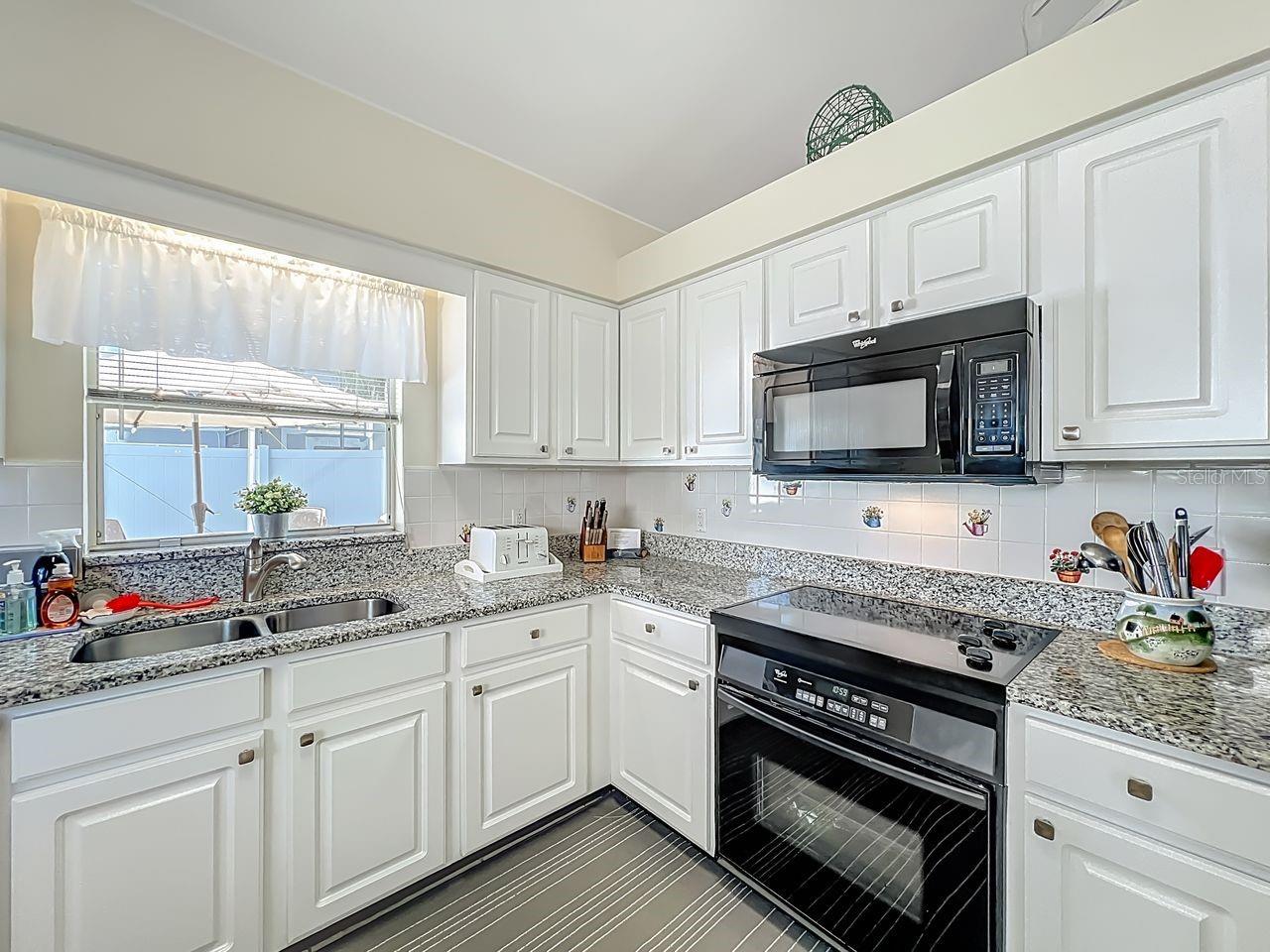 Image 25 of 85 For 3609 Idle Hour Drive