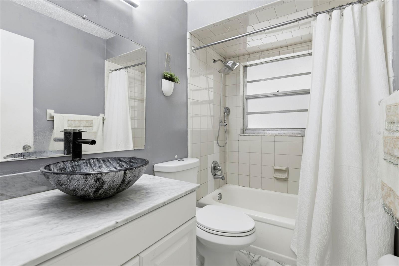 Image 19 of 25 For 7503 Delphia Street