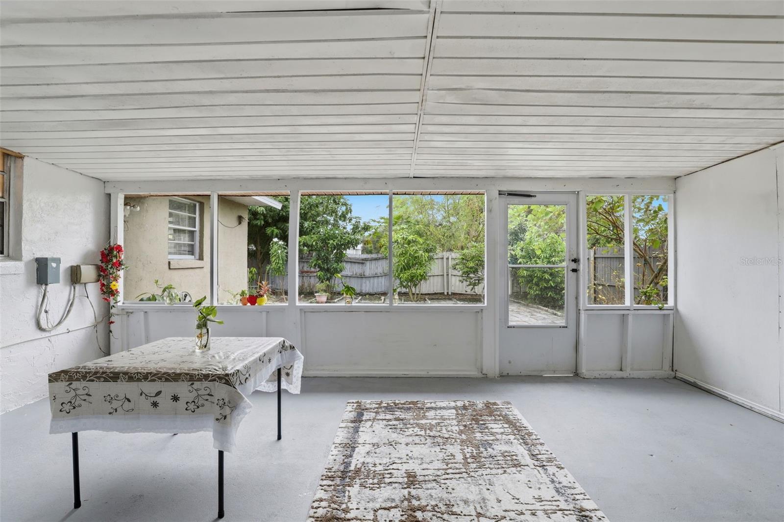 Image 21 of 25 For 7503 Delphia Street