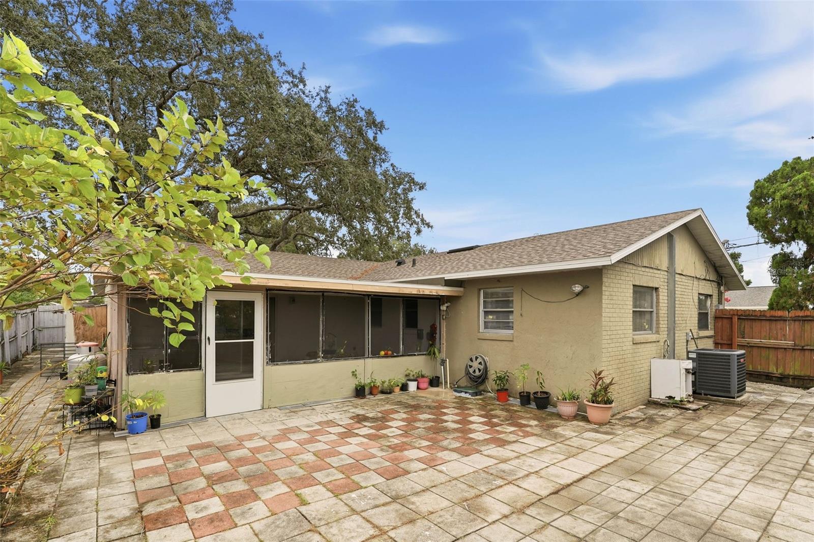 Image 24 of 25 For 7503 Delphia Street