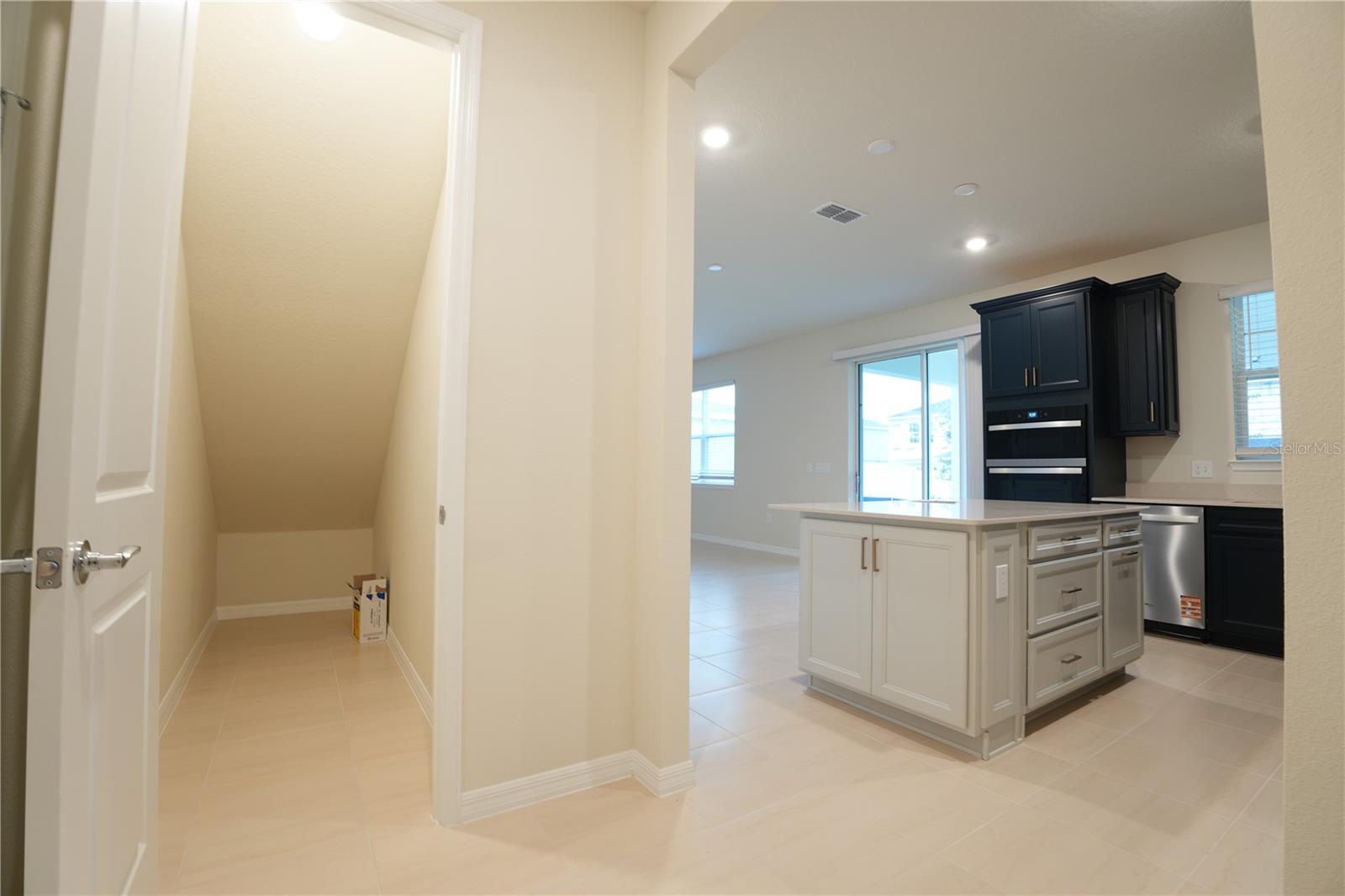 Image 10 of 37 For 268 Summer Pine Street