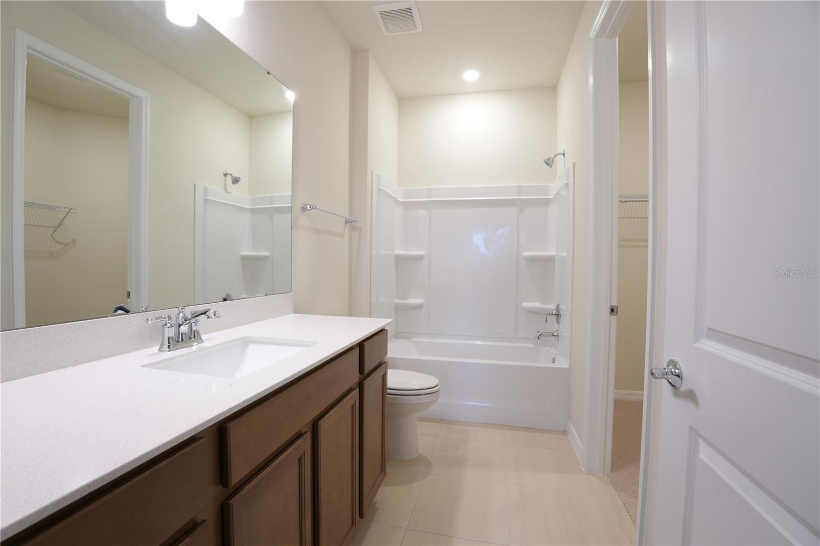 Image 12 of 37 For 268 Summer Pine Street