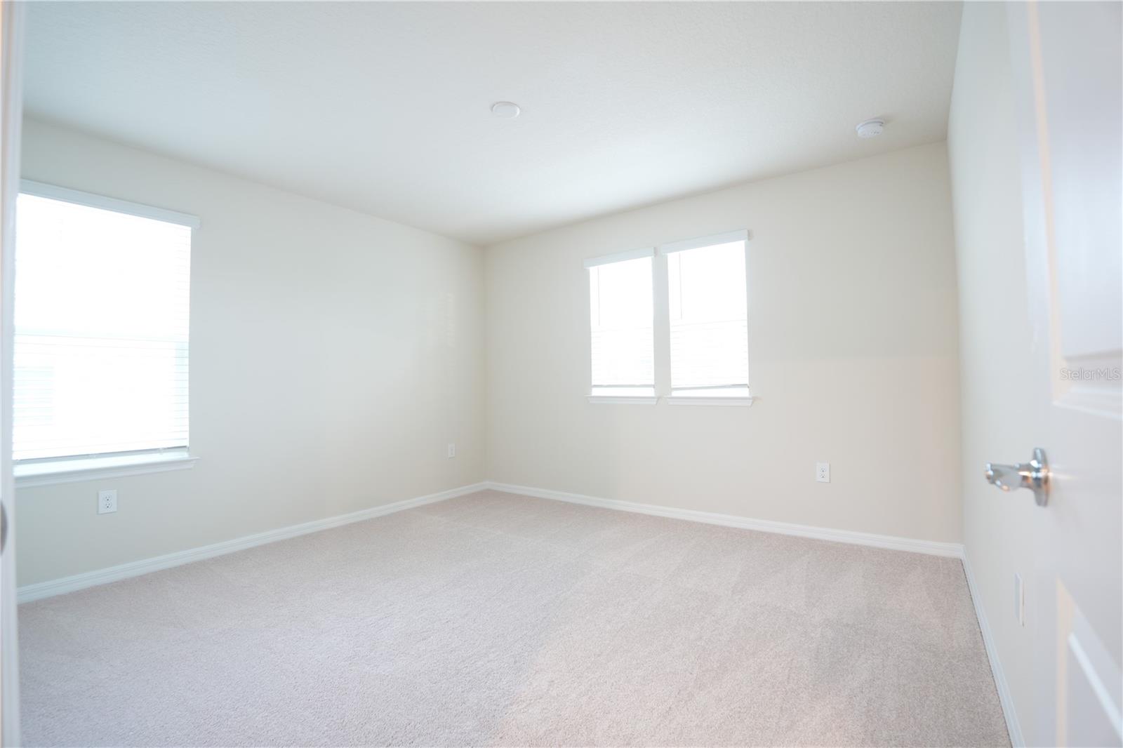 Image 24 of 37 For 268 Summer Pine Street