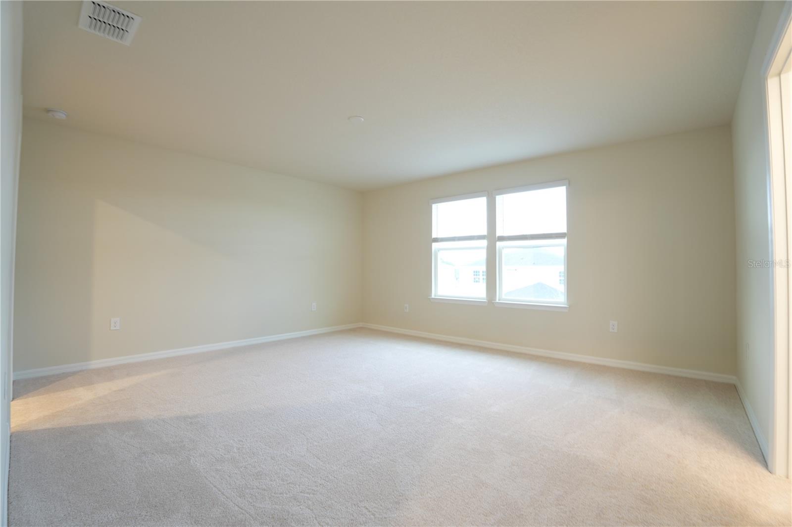 Image 25 of 37 For 268 Summer Pine Street