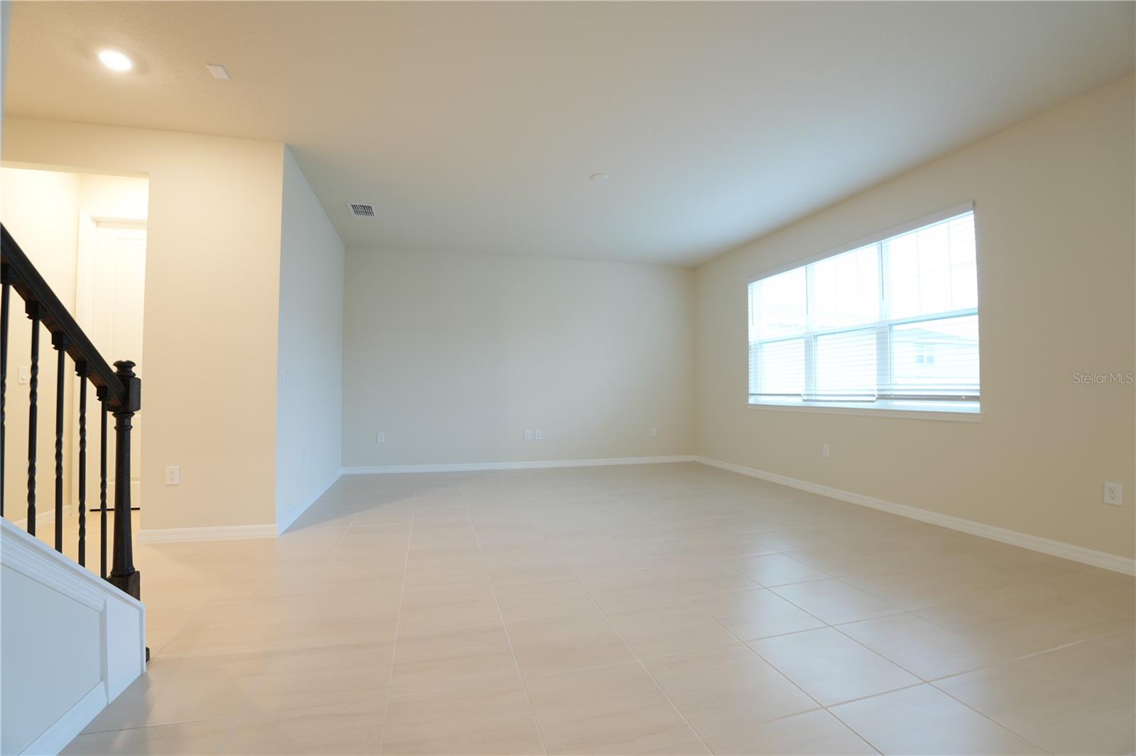 Image 6 of 37 For 268 Summer Pine Street