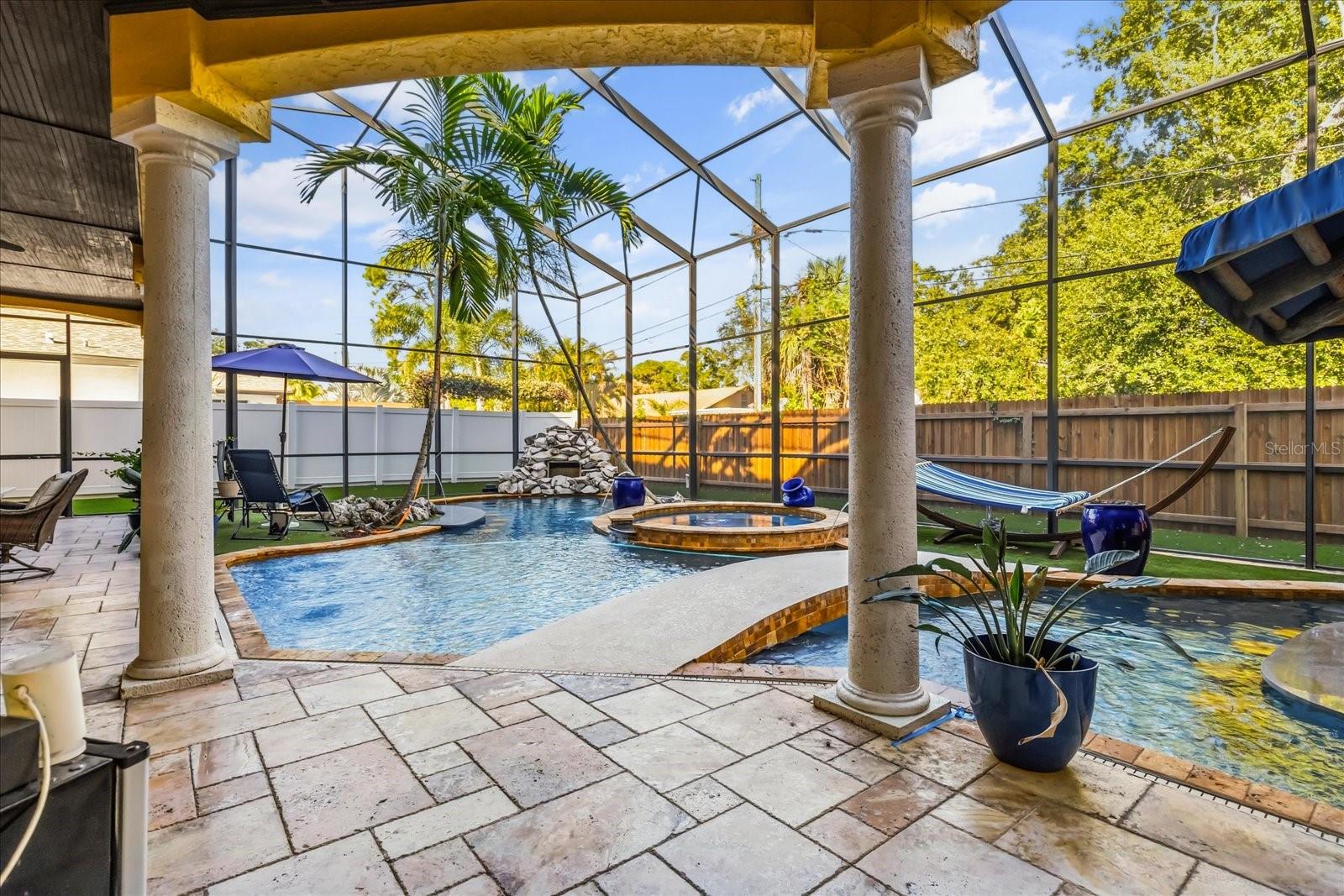 Image 47 of 67 For 911 Jungle Avenue N