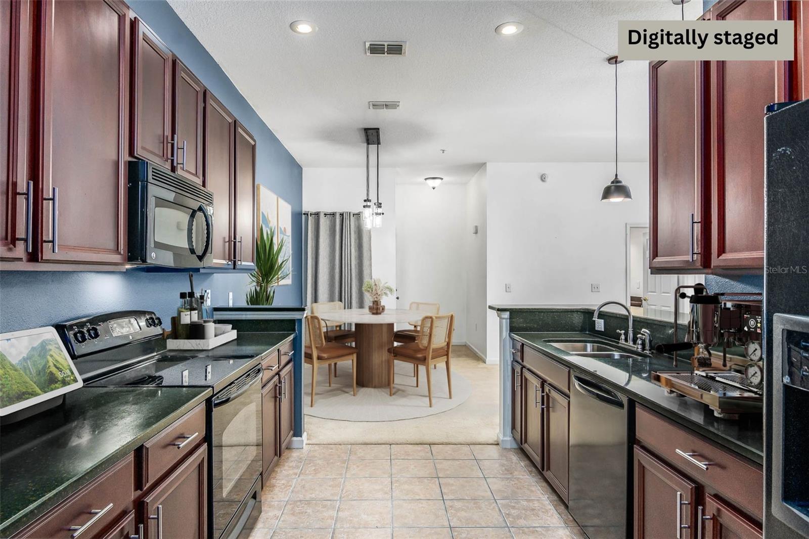 Image 4 of 30 For 4047 Meander Place 206