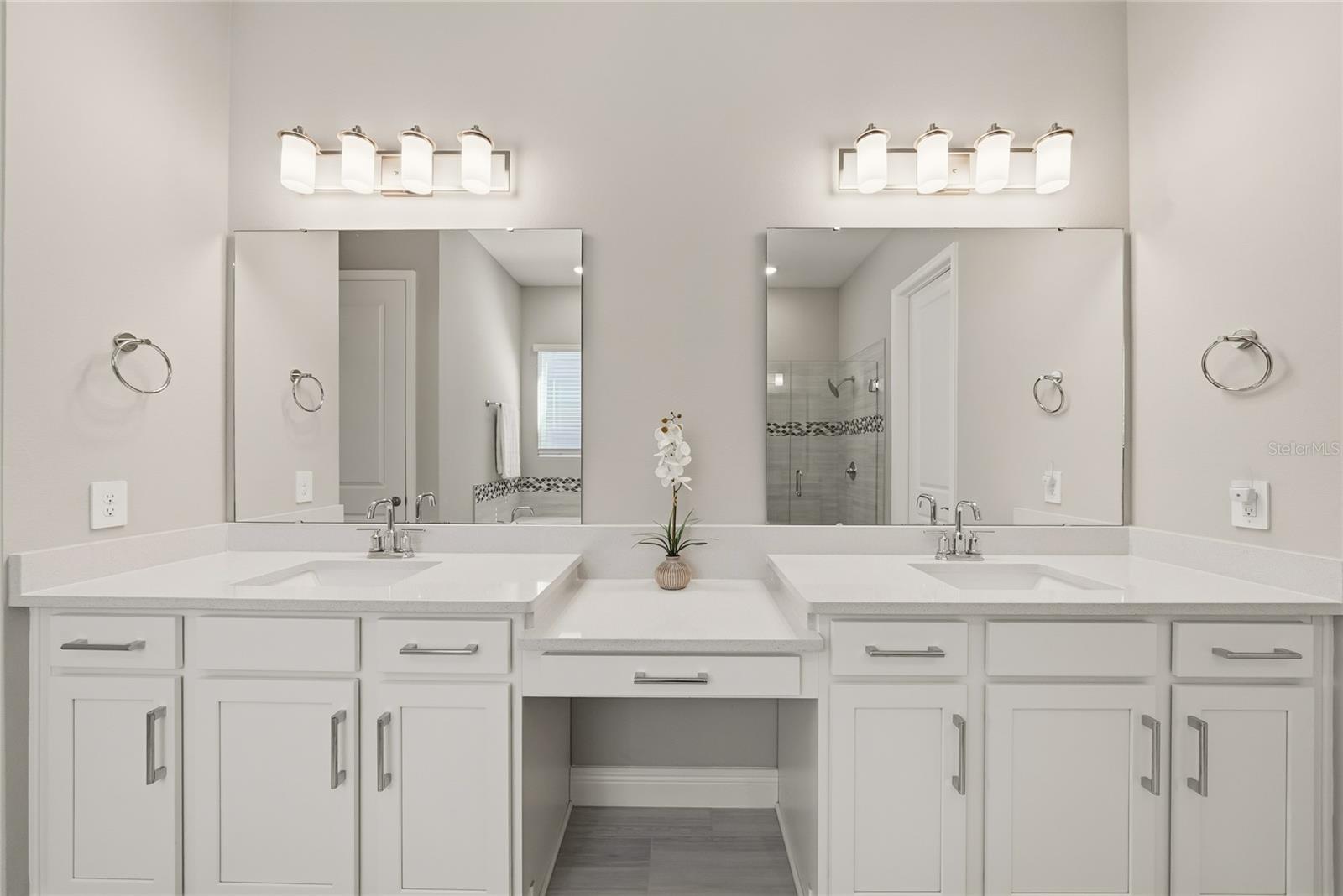 Image 13 of 41 For 5290 Citrus Leaf Boulevard