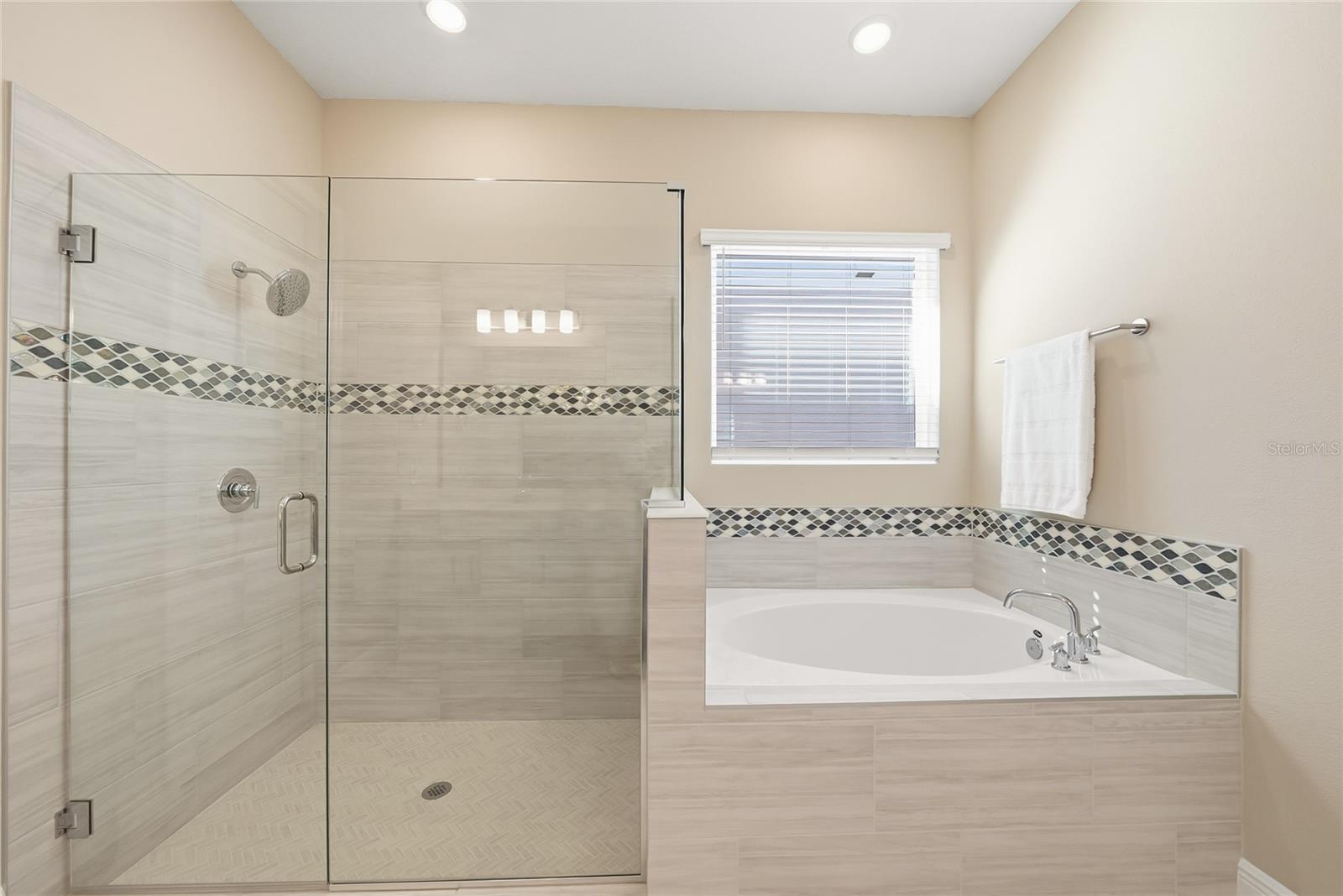 Image 15 of 41 For 5290 Citrus Leaf Boulevard