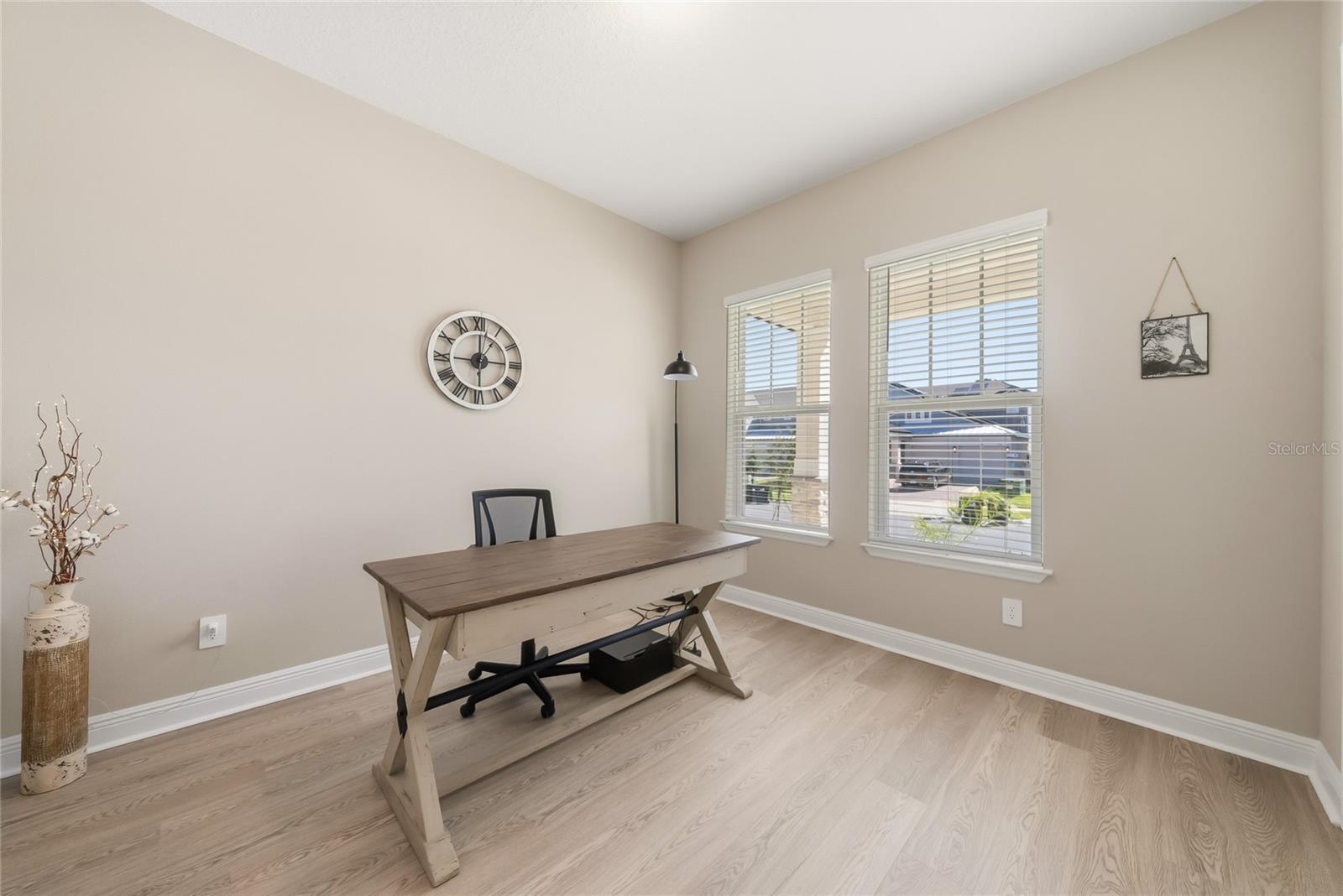 Image 19 of 41 For 5290 Citrus Leaf Boulevard