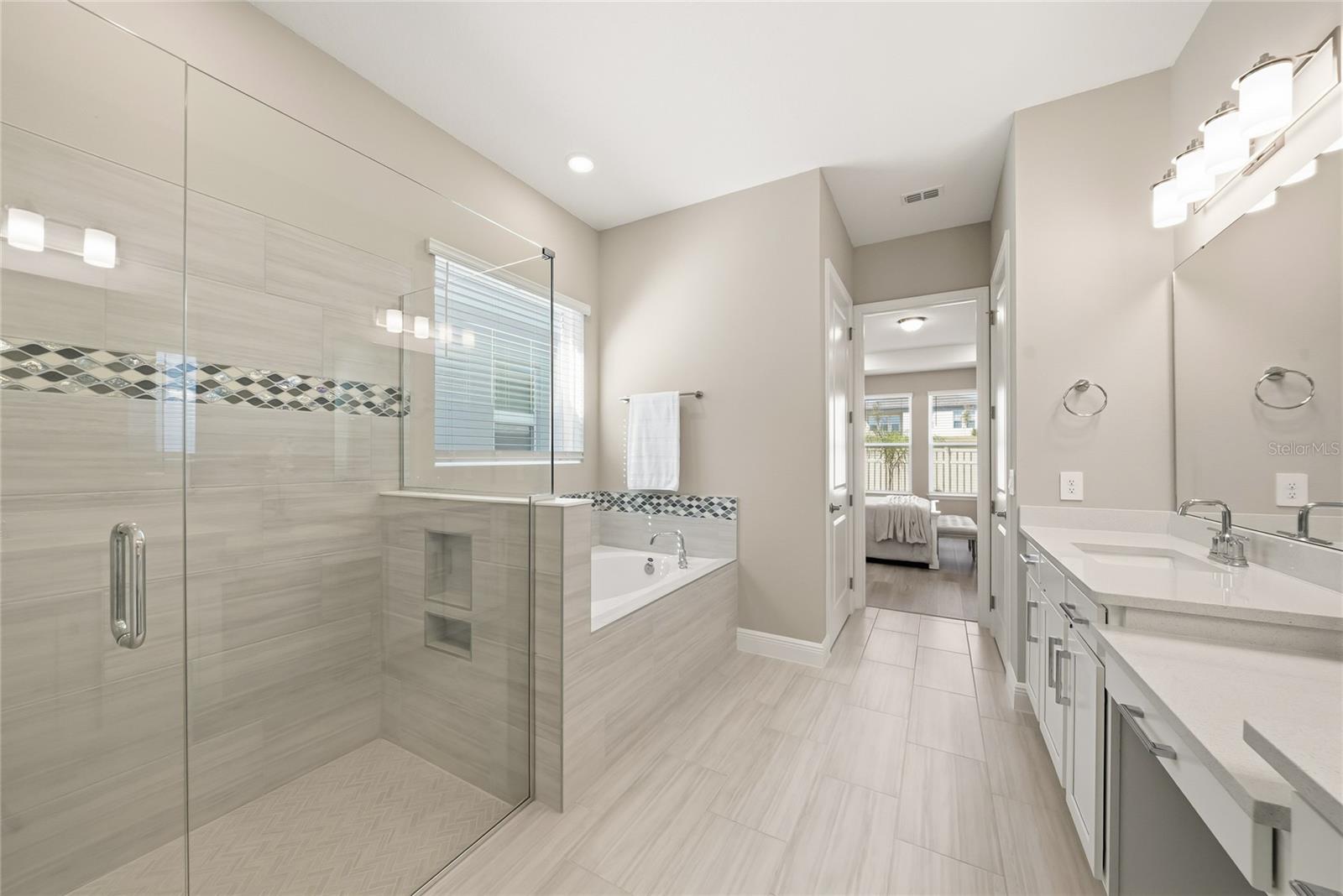 Image 3 of 41 For 5290 Citrus Leaf Boulevard