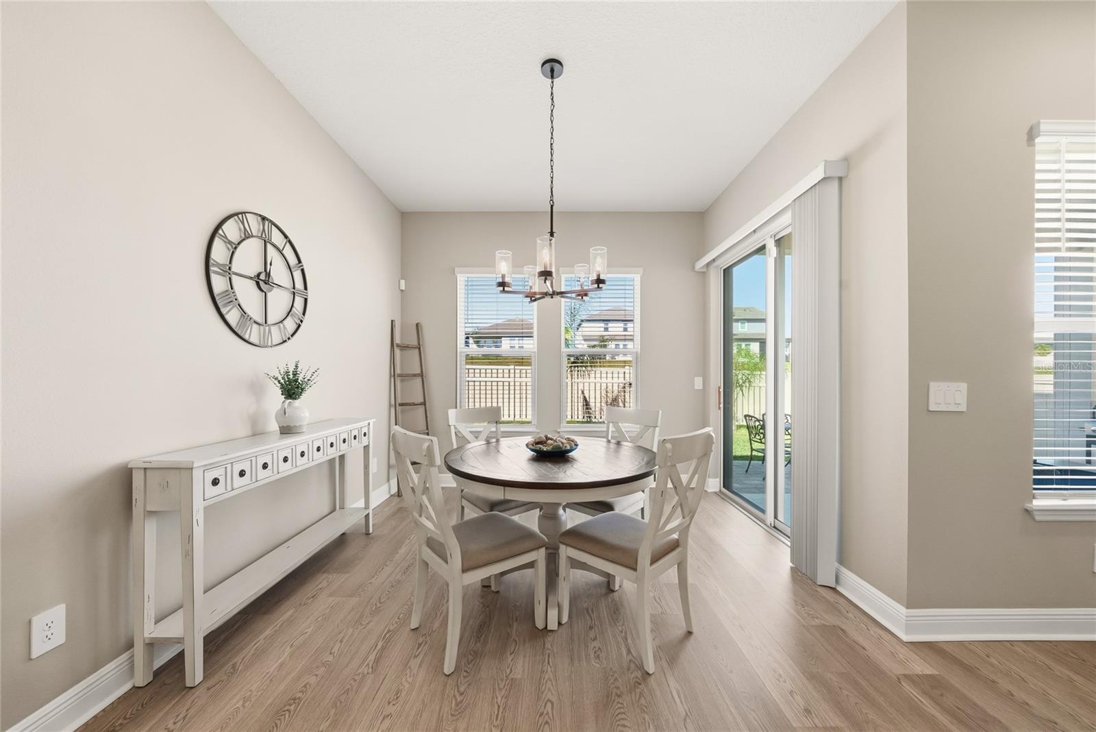 Image 8 of 41 For 5290 Citrus Leaf Boulevard