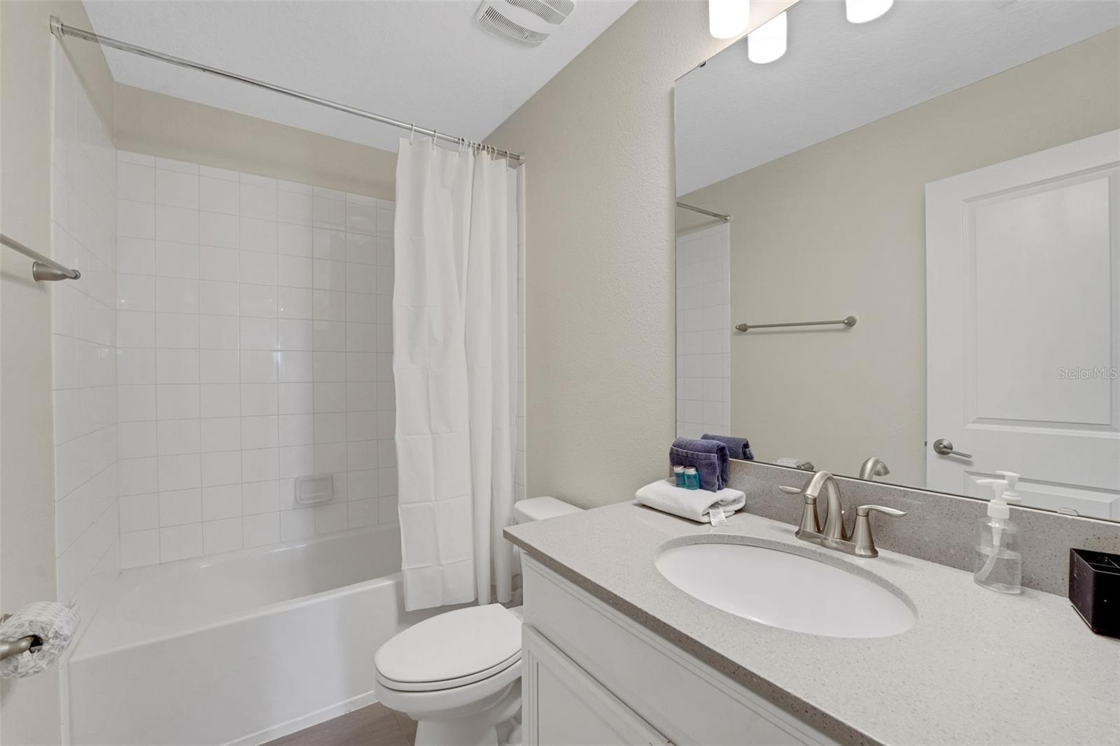 Image 41 of 82 For 2901 Fable Street