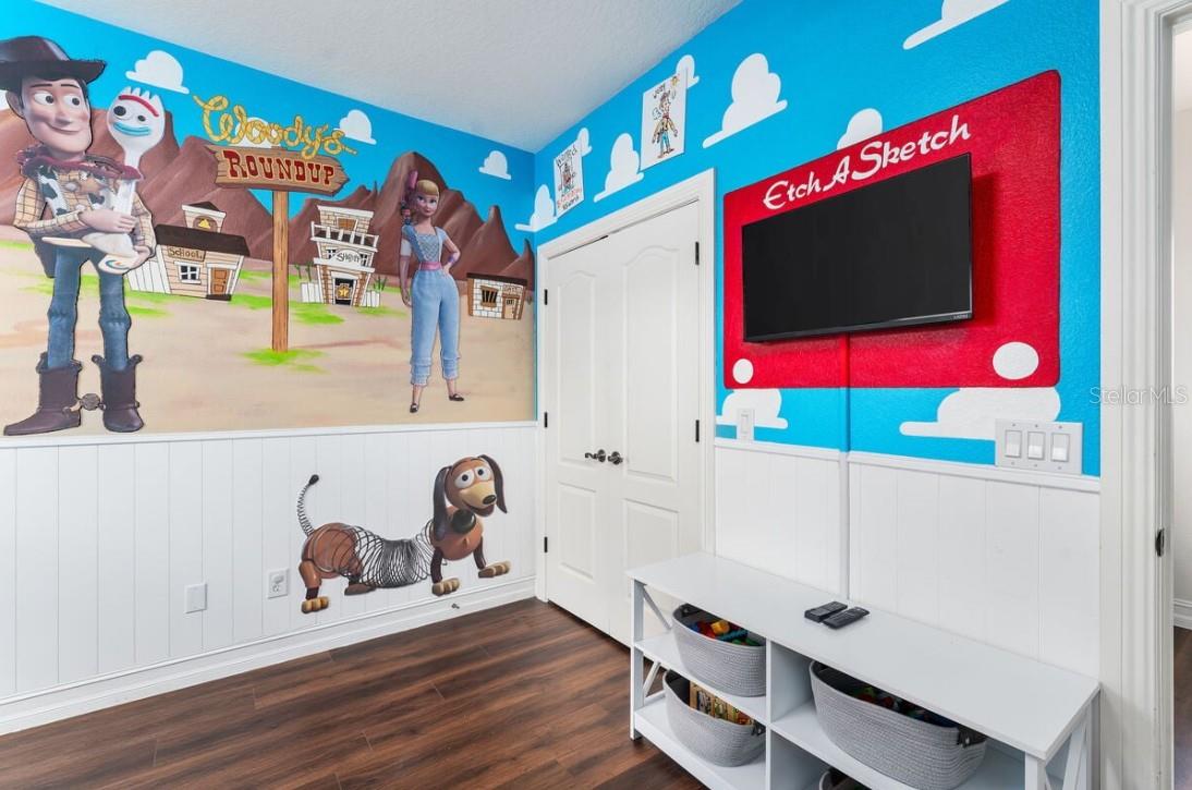 Image 55 of 76 For 1227 Radiant Street