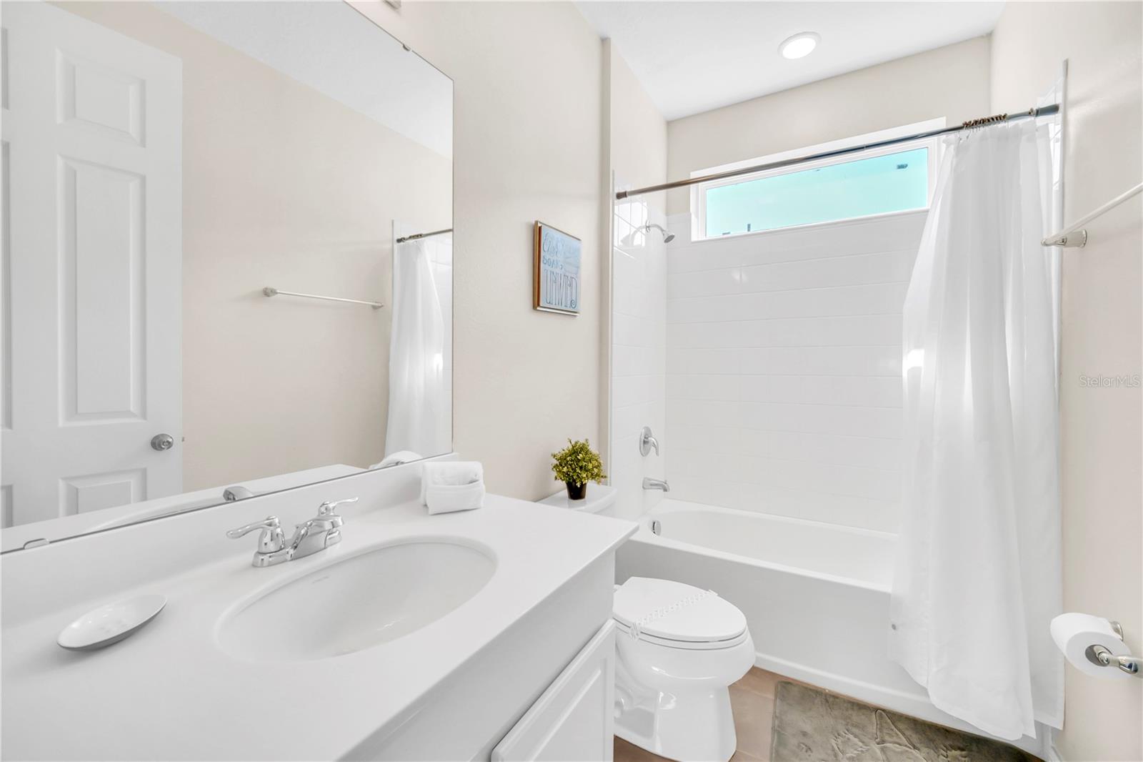 Image 27 of 37 For 9037 Flamingo Key Way