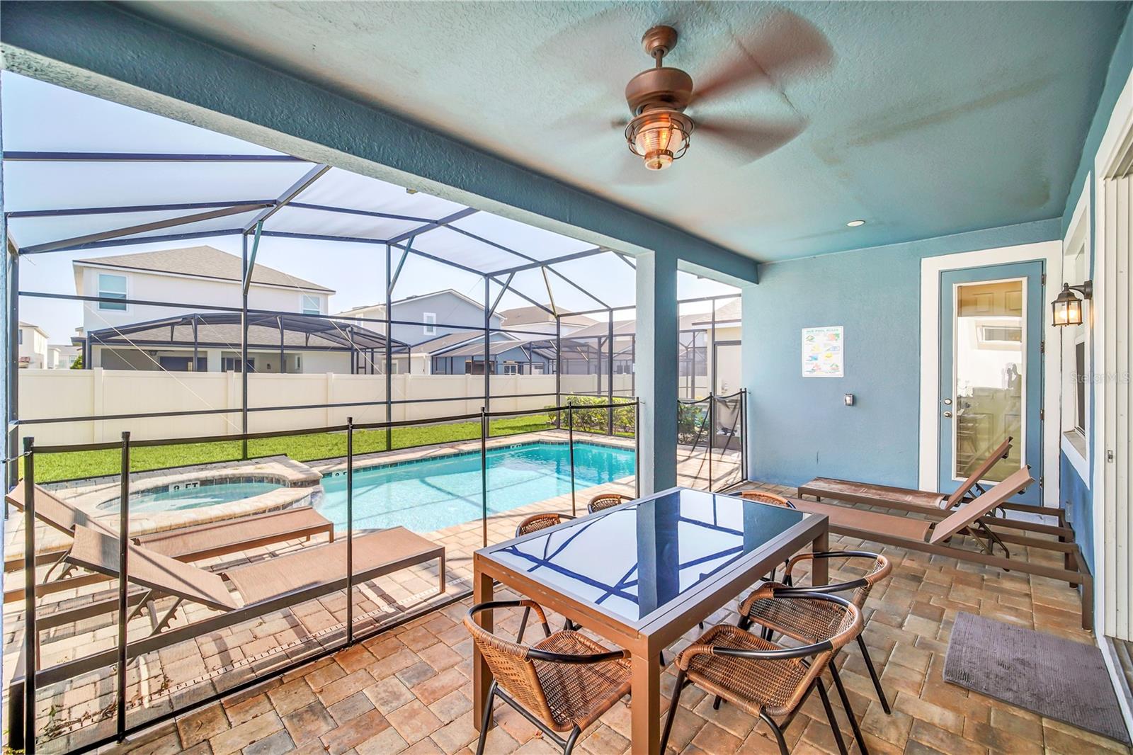 Image 35 of 37 For 9037 Flamingo Key Way