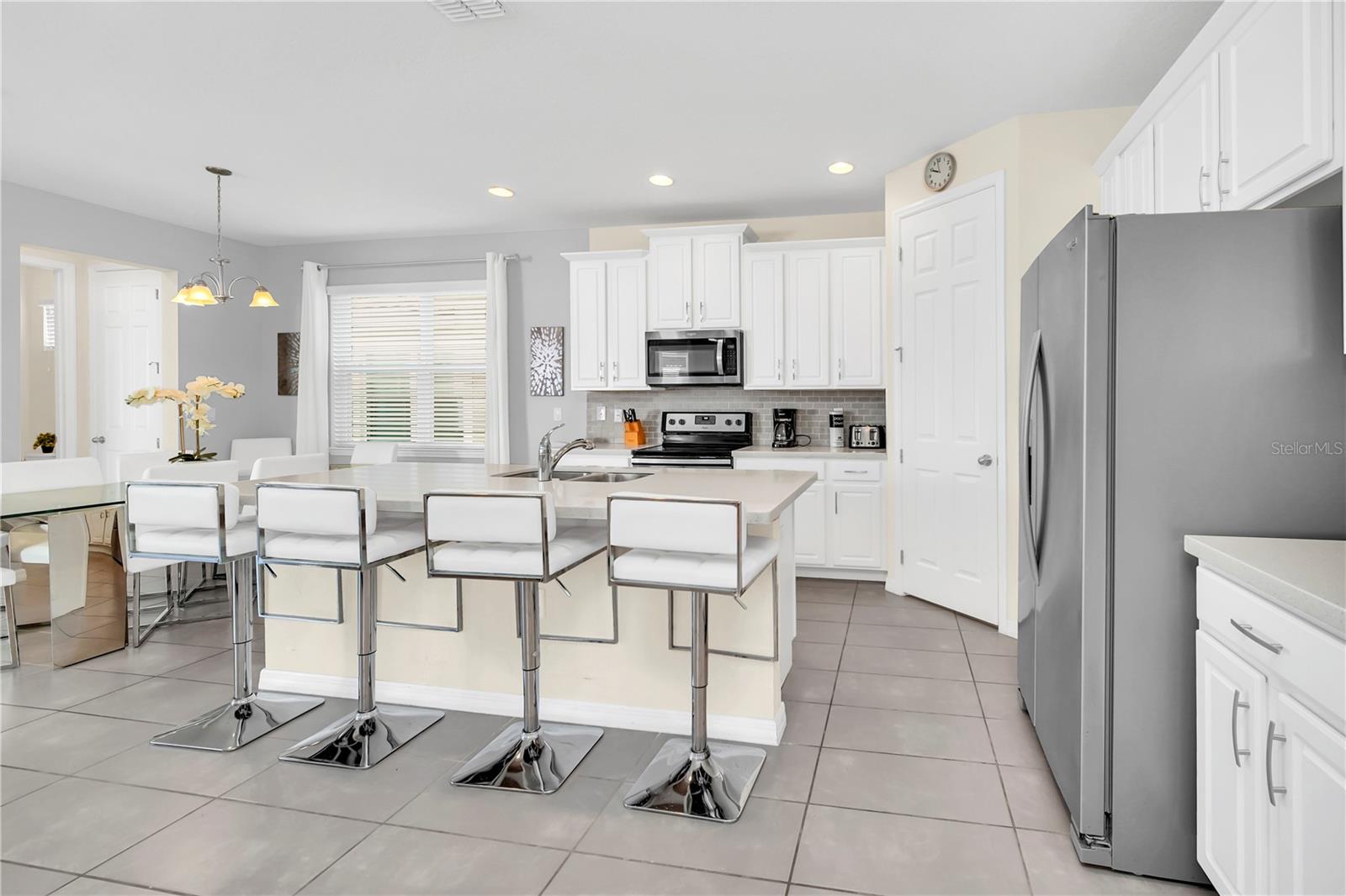 Image 4 of 37 For 9037 Flamingo Key Way