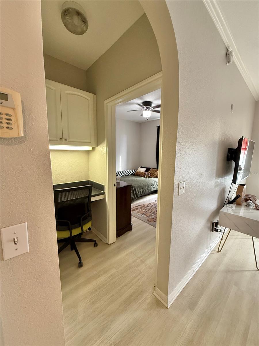 Image 14 of 42 For 860 Orange Avenue 217