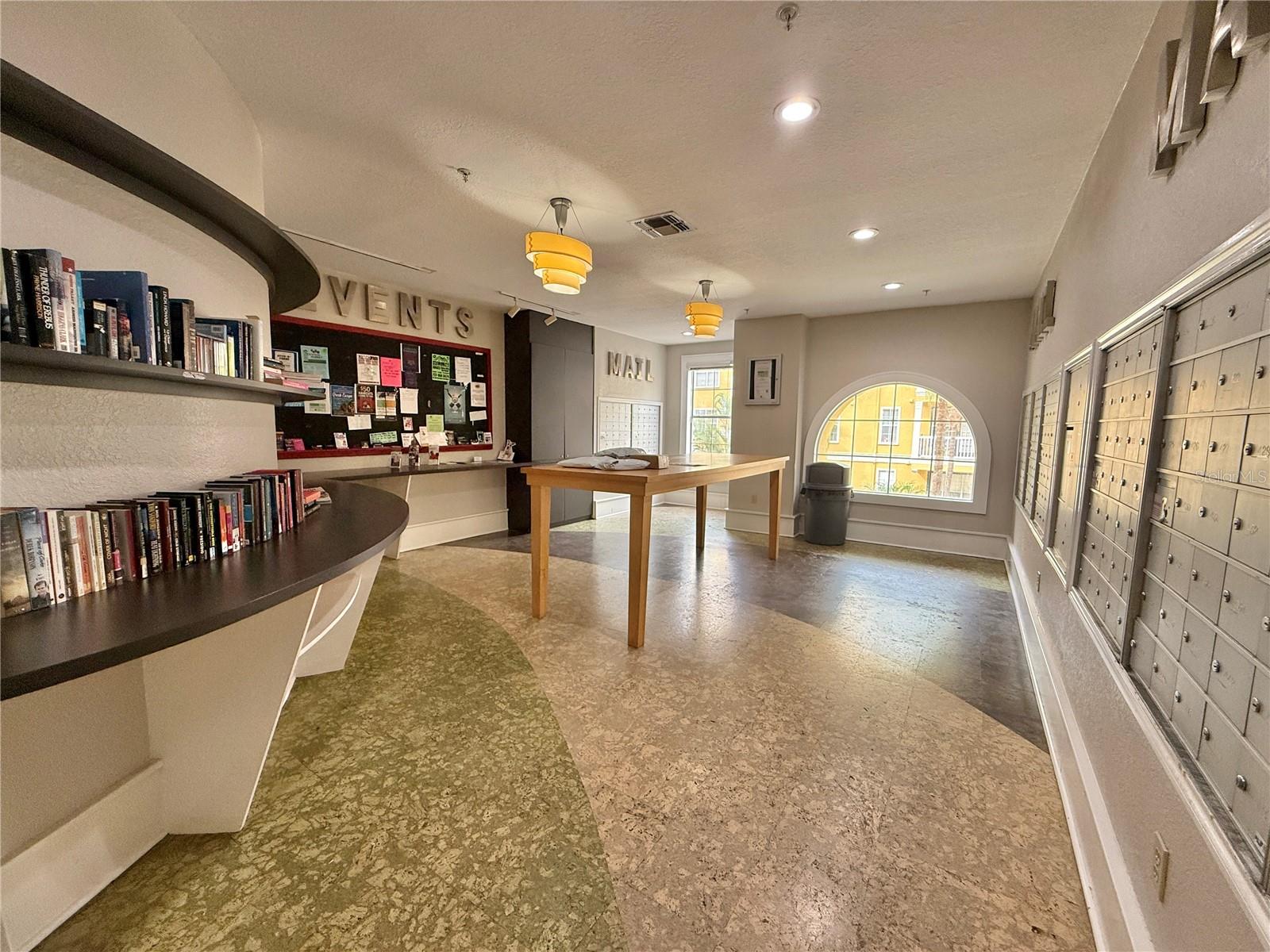 Image 24 of 42 For 860 Orange Avenue 217