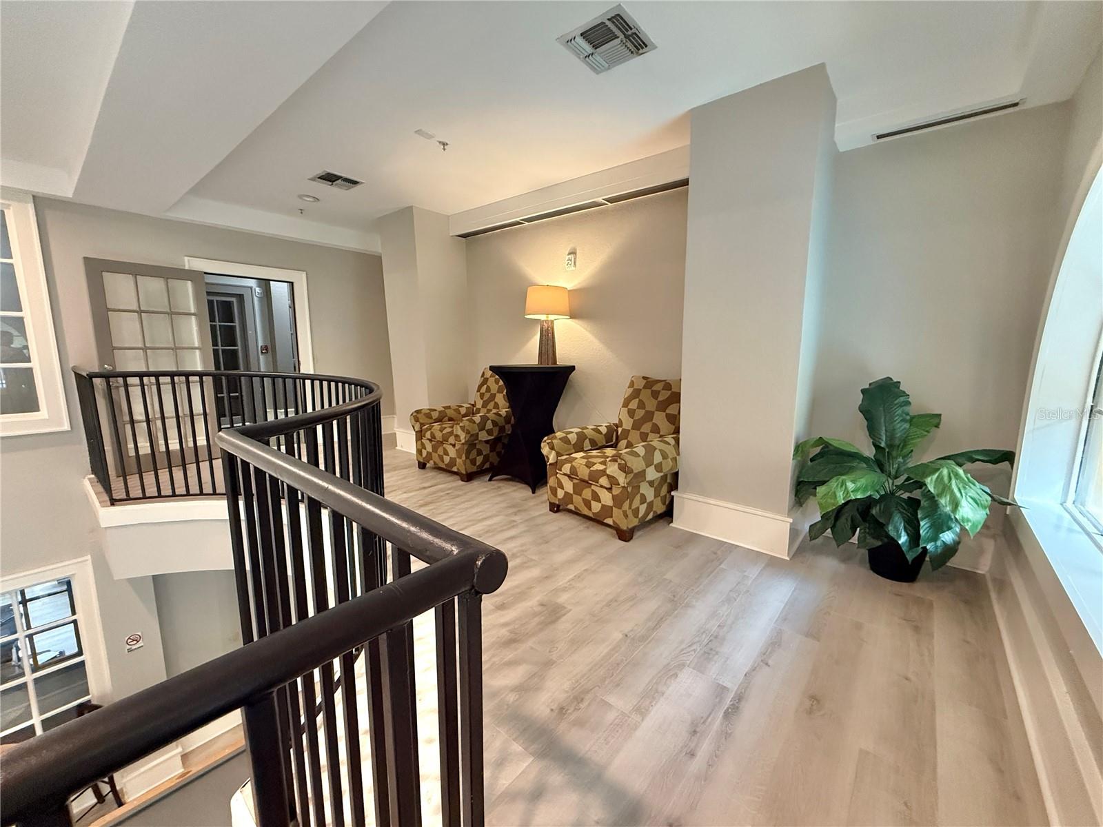 Image 25 of 42 For 860 Orange Avenue 217