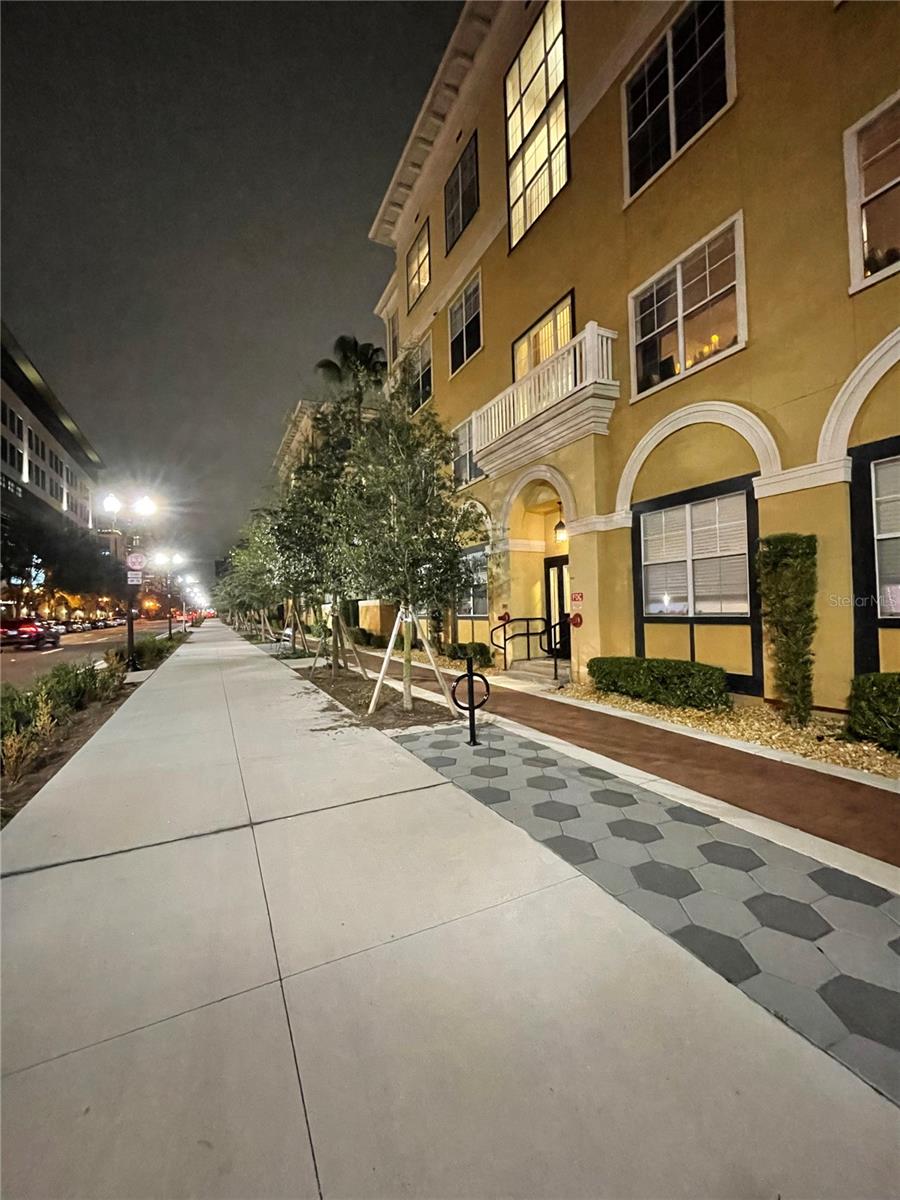 Image 39 of 42 For 860 Orange Avenue 217